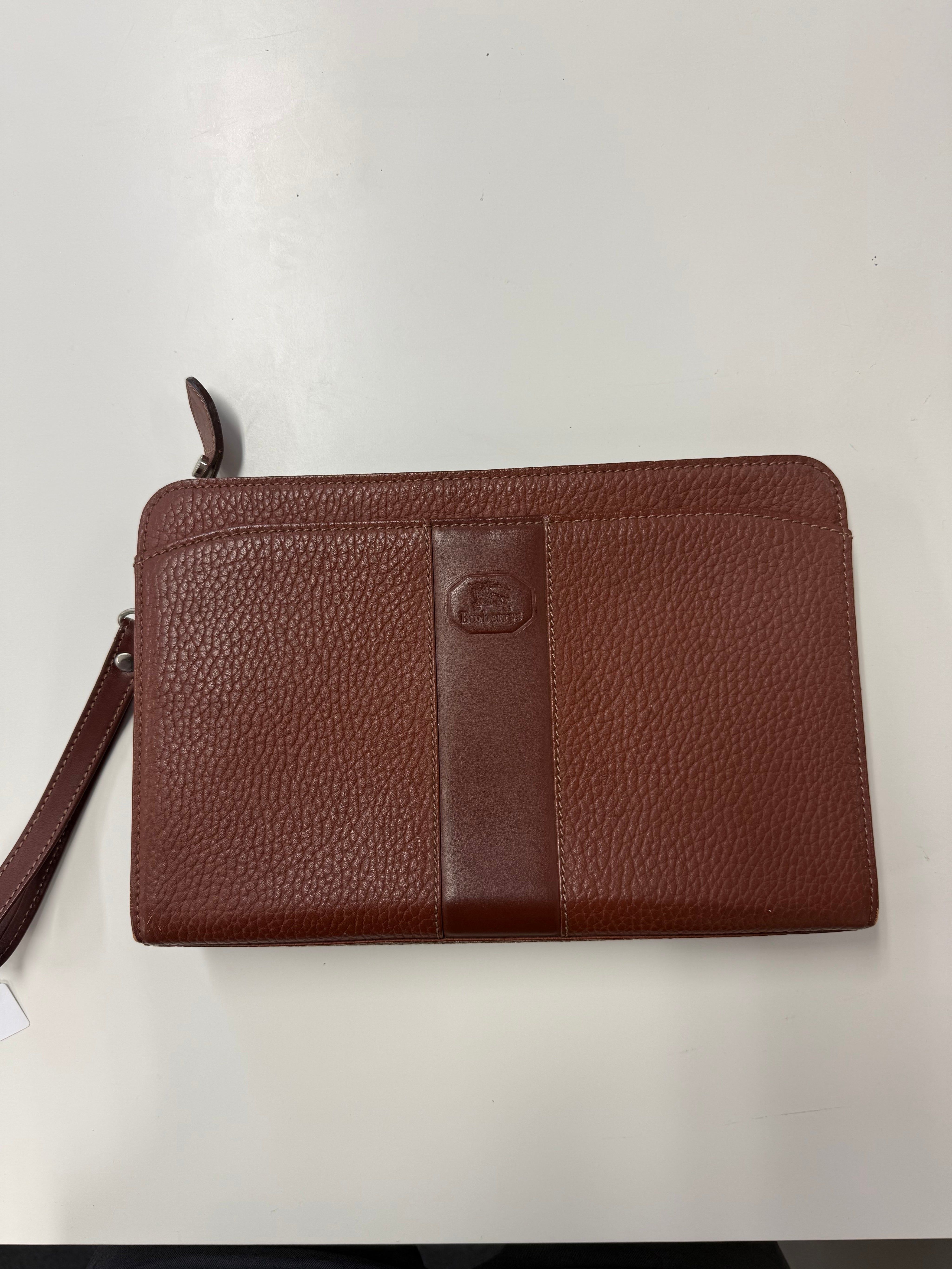 linda.shibui_Burberry_Clutch_JP