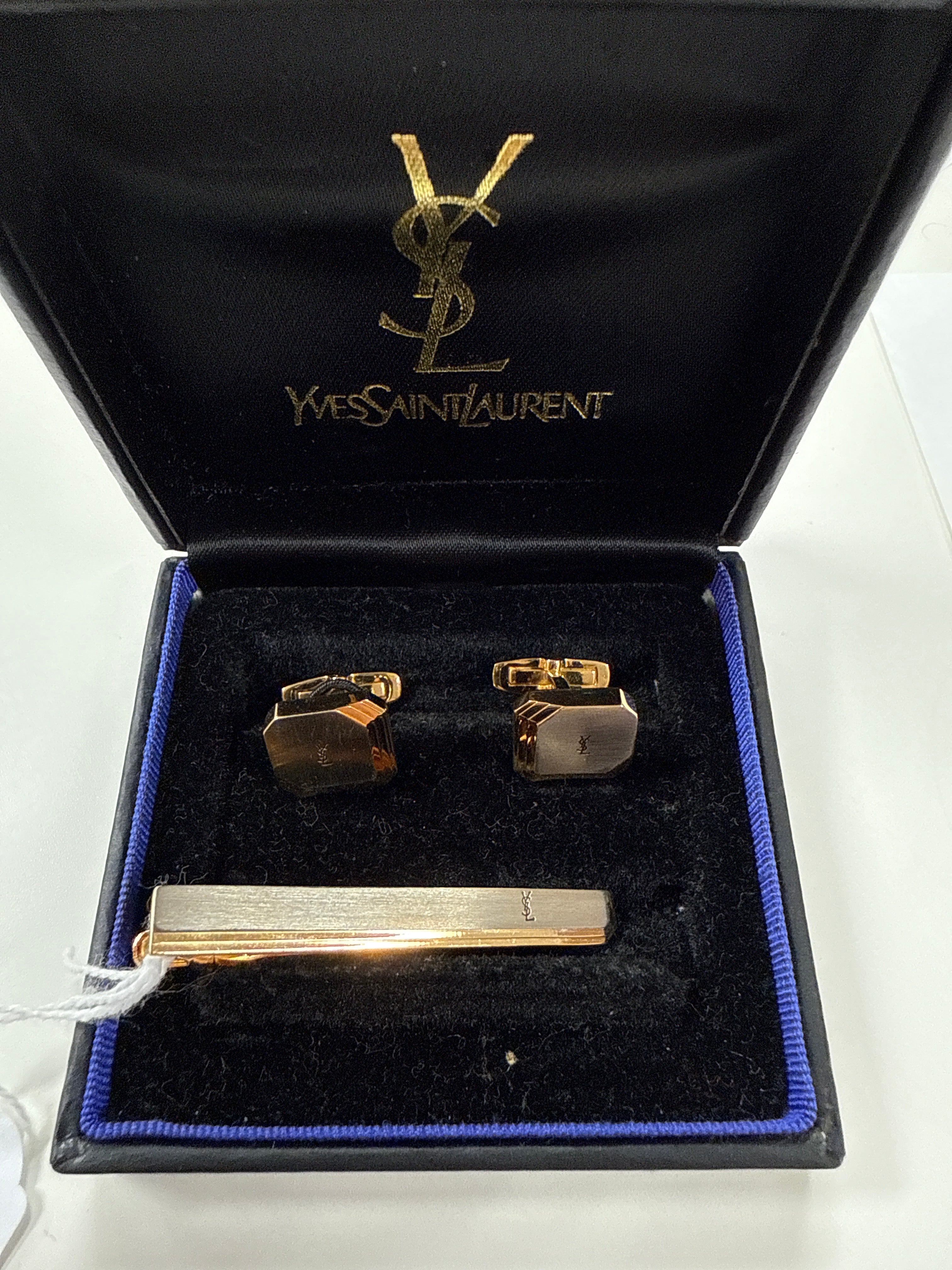 miss_meredith_louise_YSL_JP