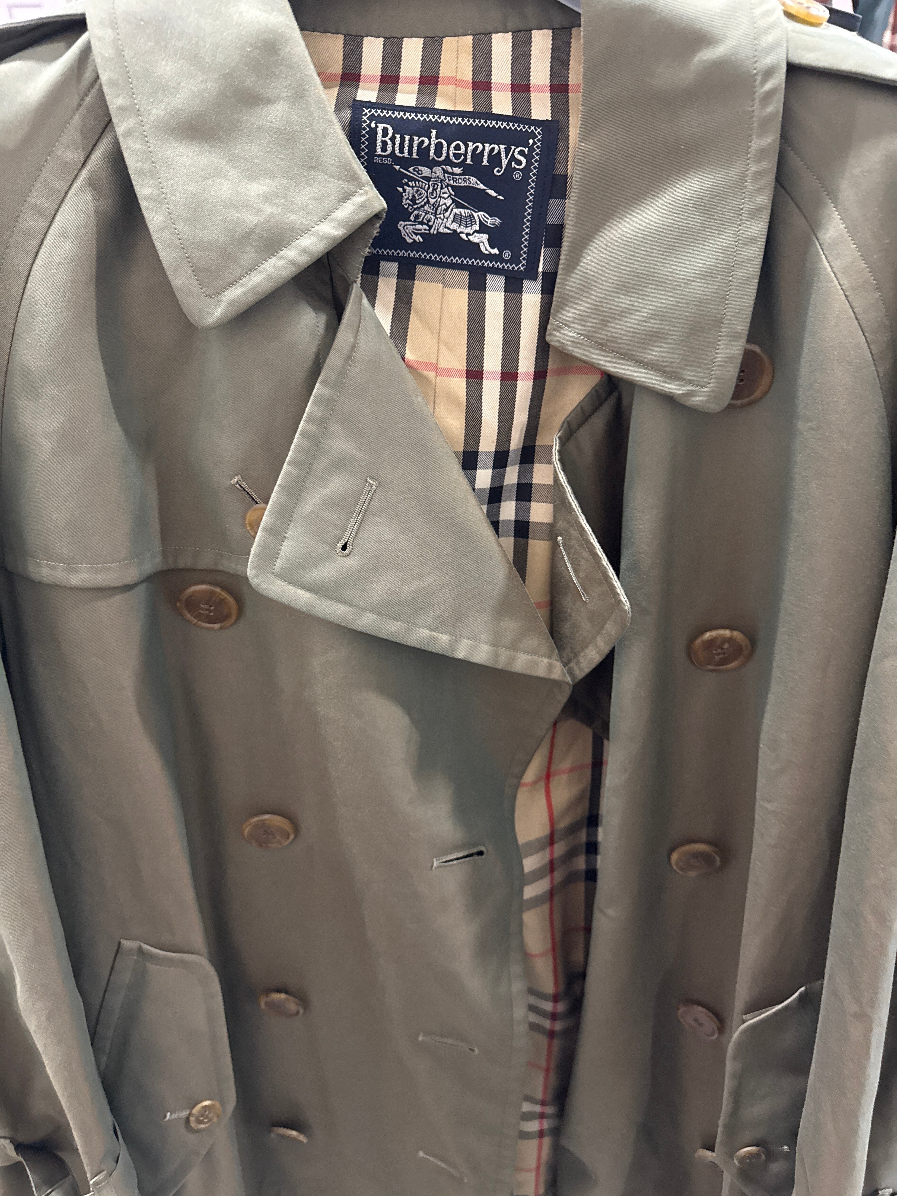Lovemyshoez53_Burberrytrench_JP
