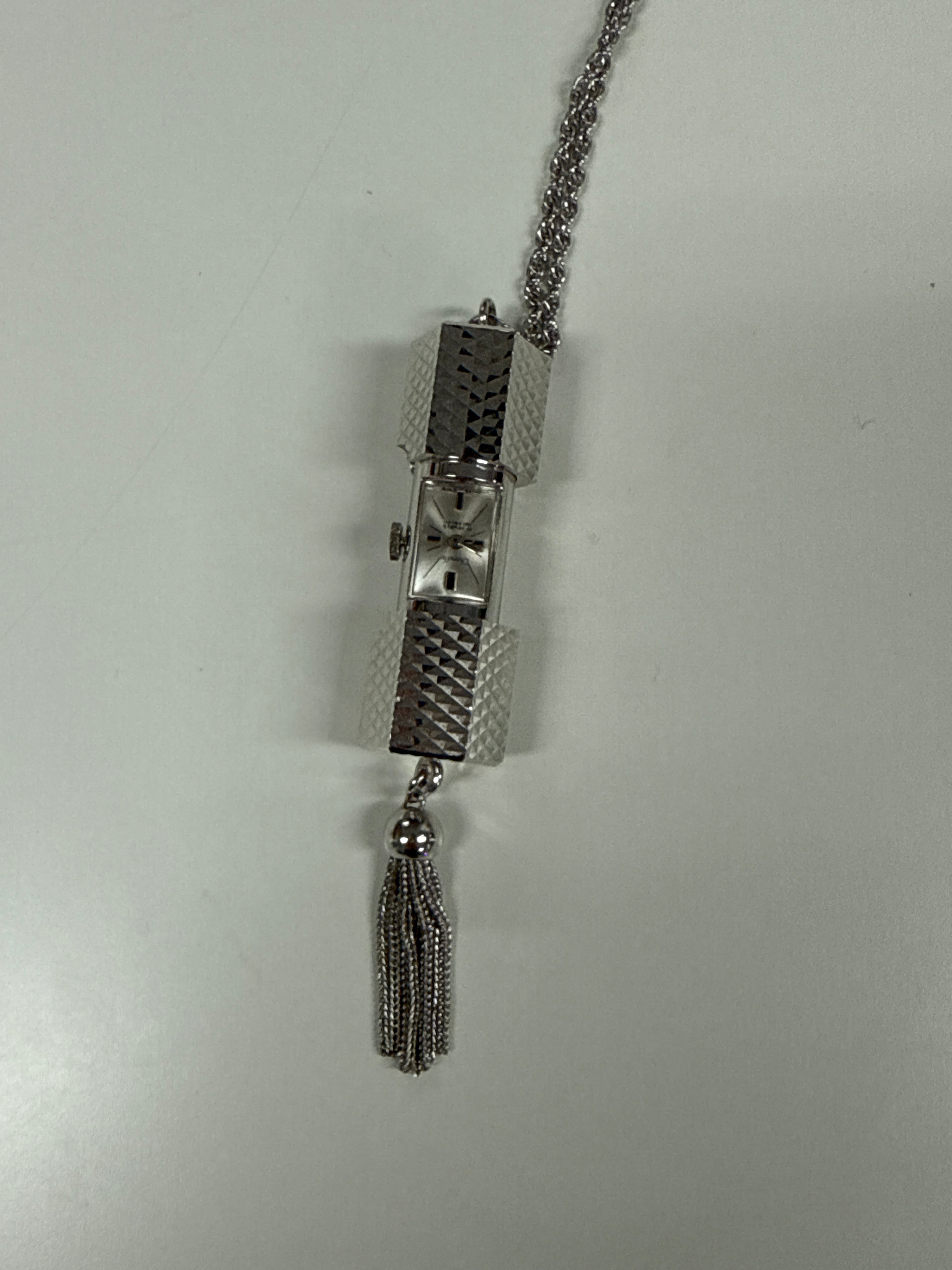 Stacks_xoxo watch necklace JP