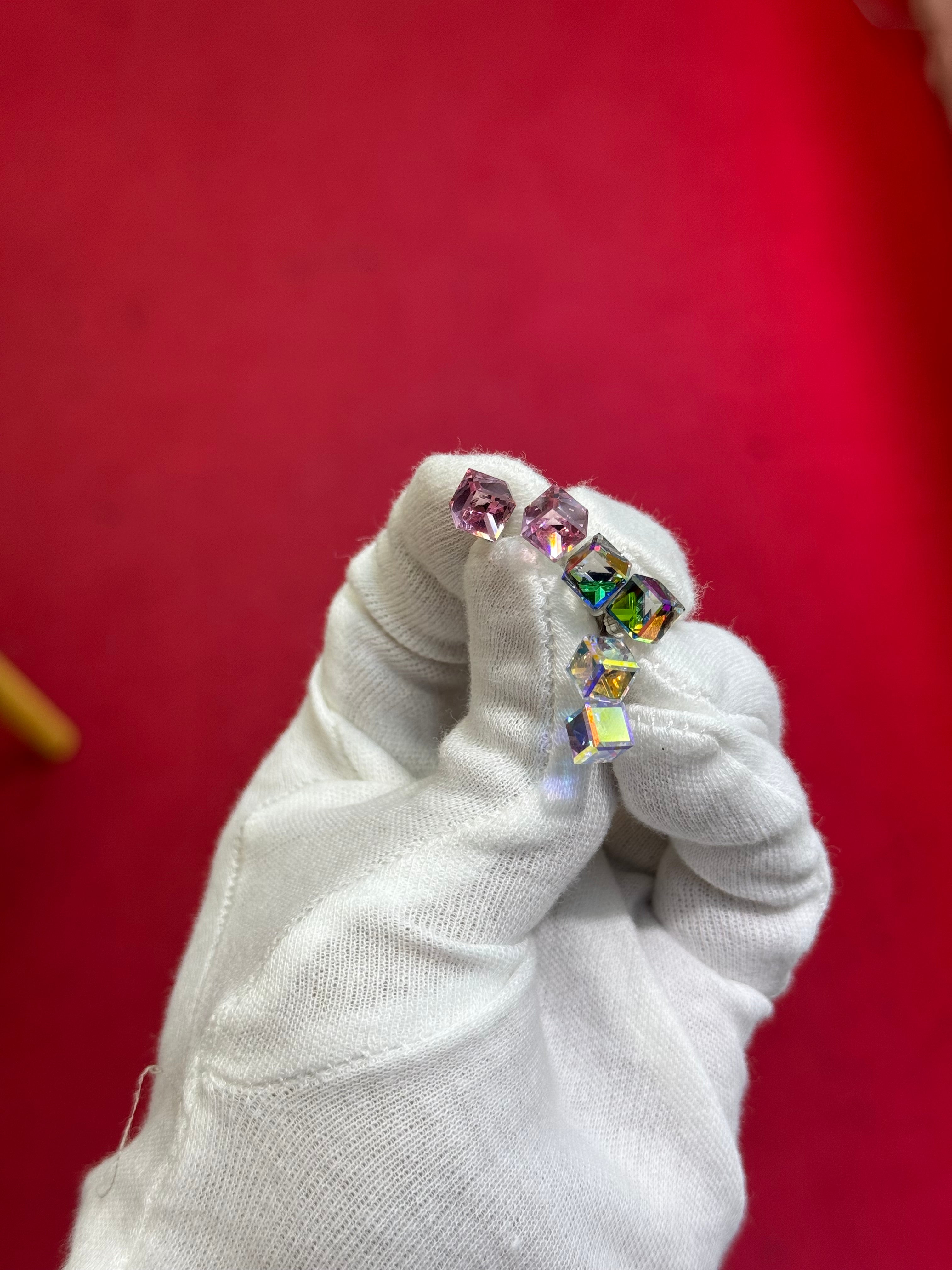 kab_78_3studearrings_BKK