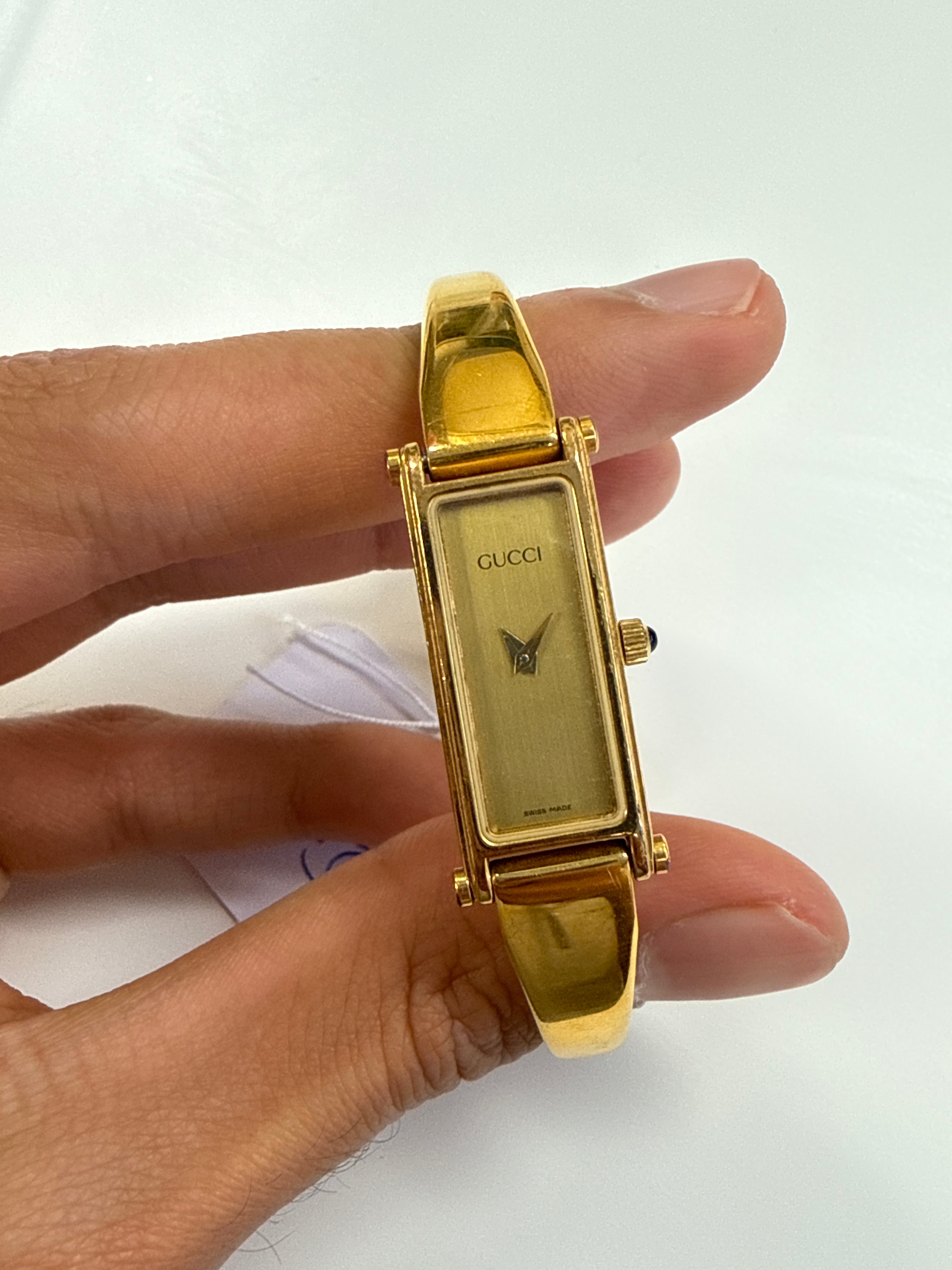 _laurakeating_ Gucci watch gold JP