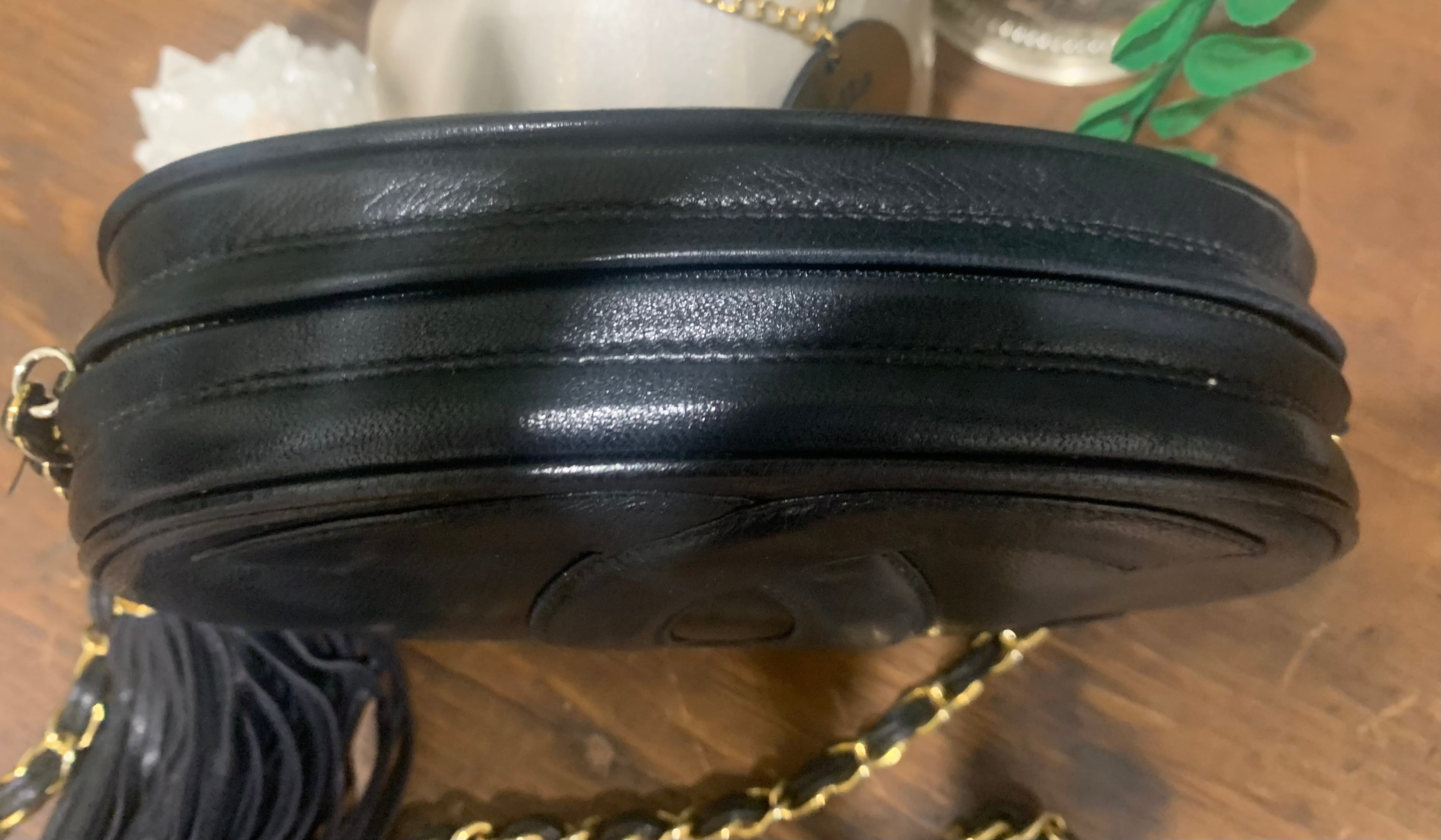 Chanel - CONS