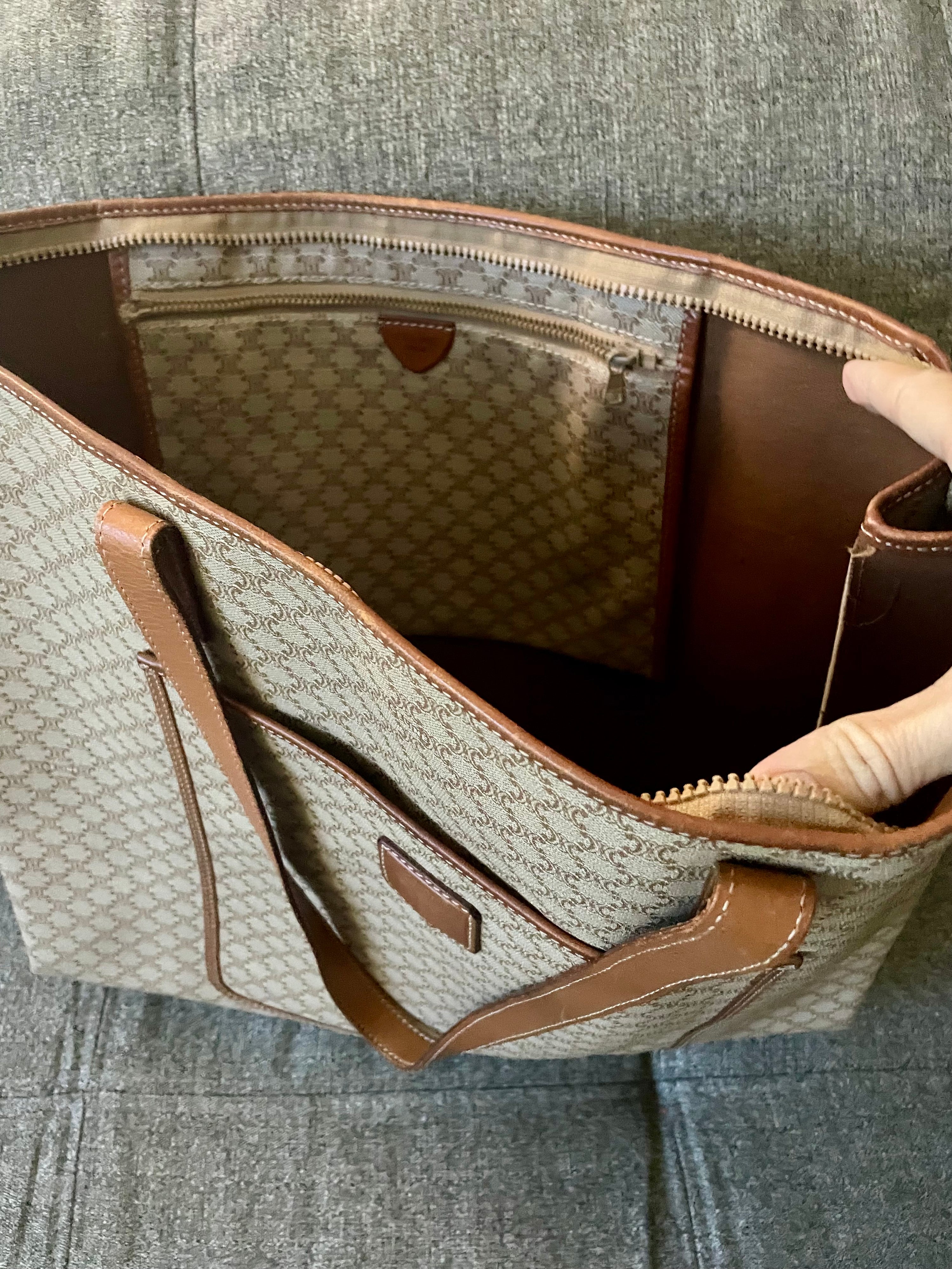 Celine - CONS