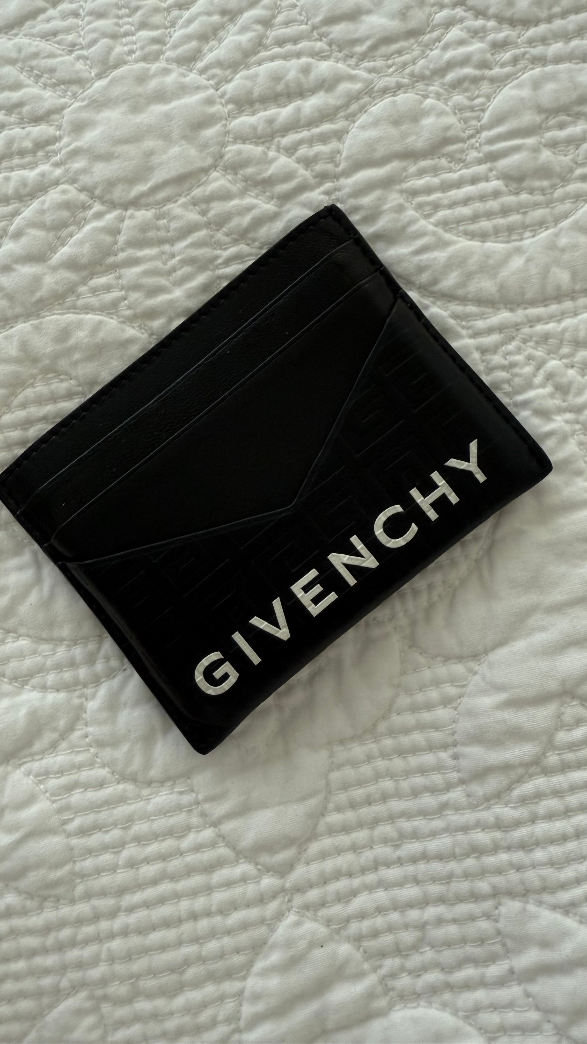 Givency - cons