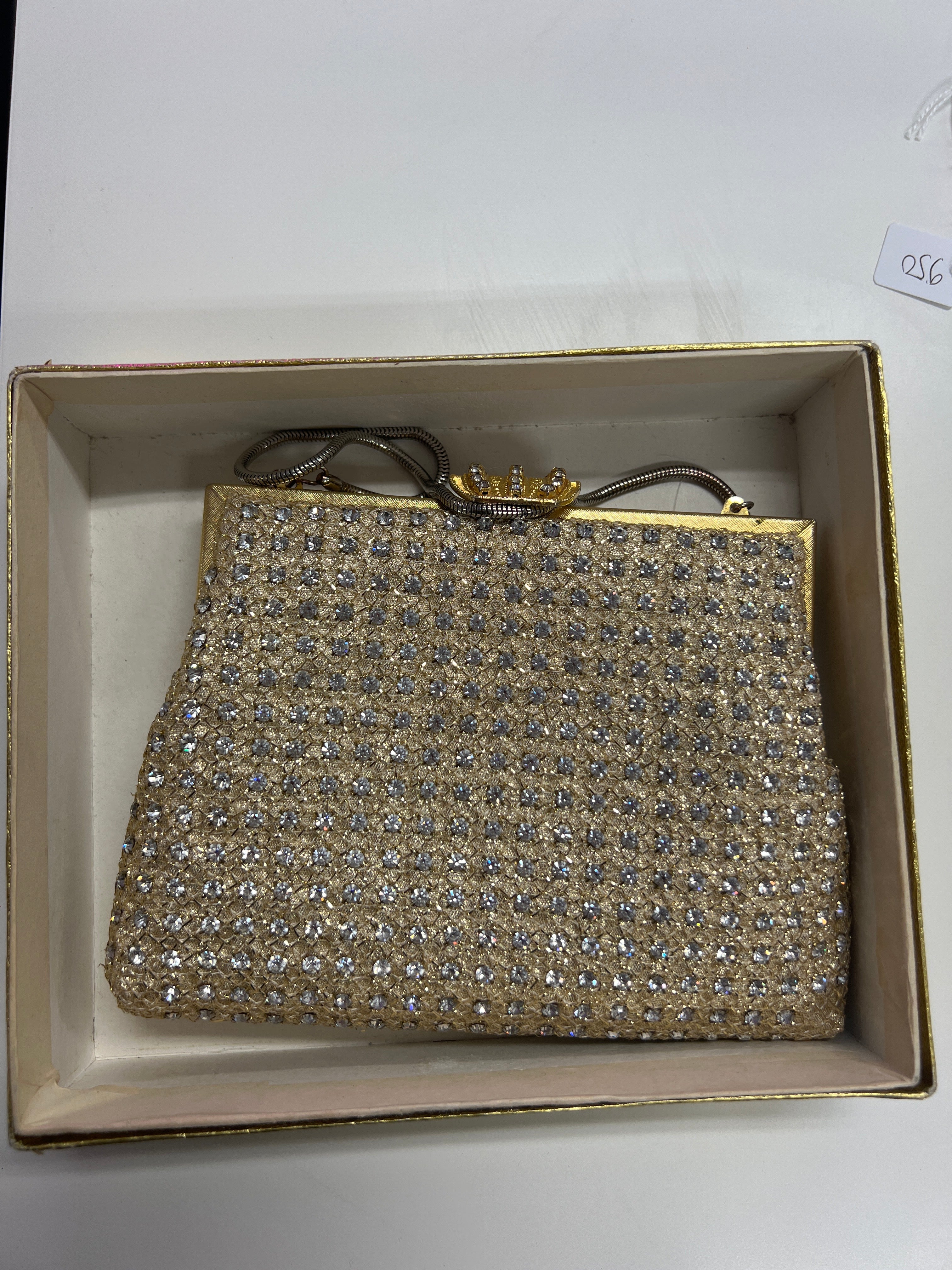 Katrina_1102-gold diamond clutch-jp