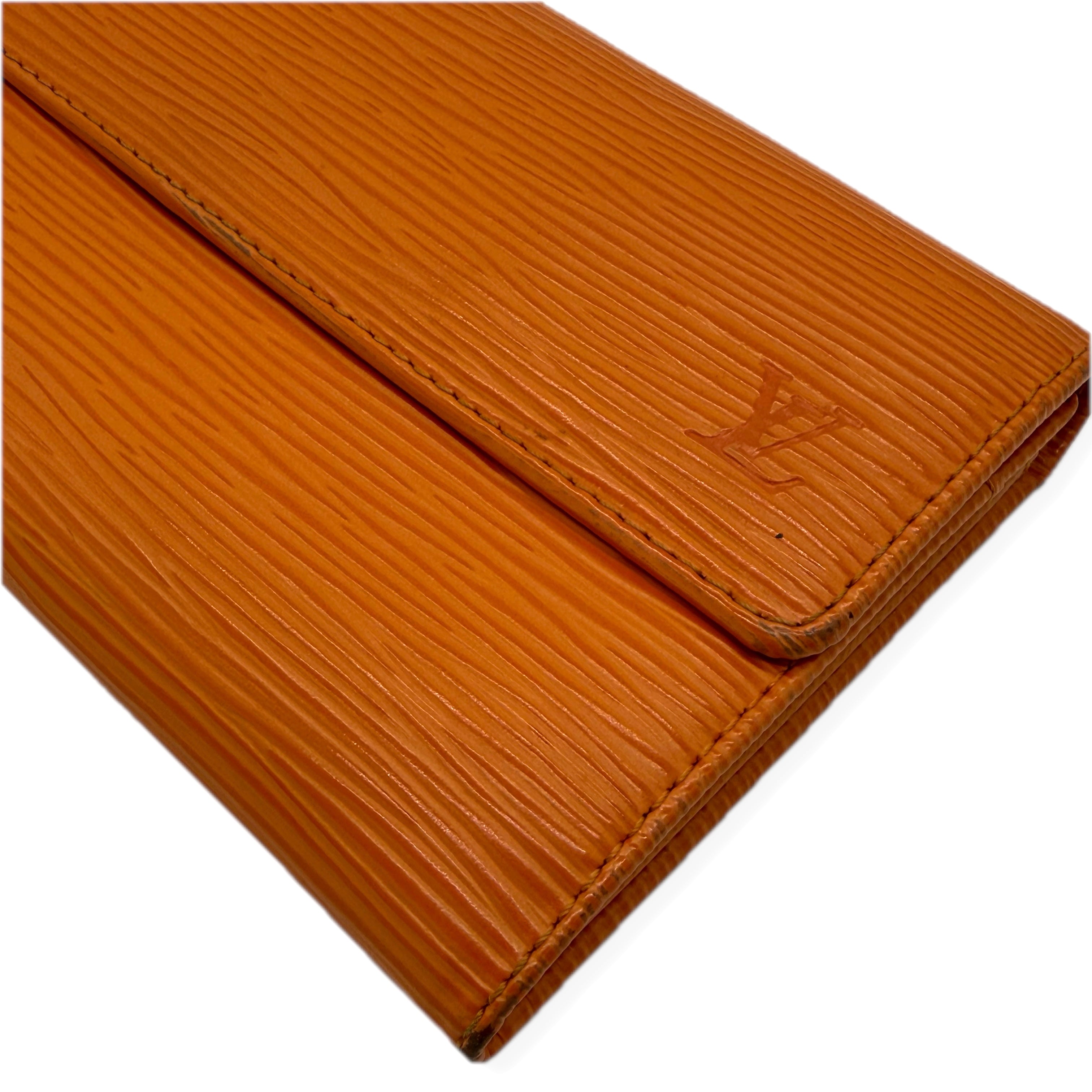 Louis Vuitton | Epi Leather | Gold Hardware
