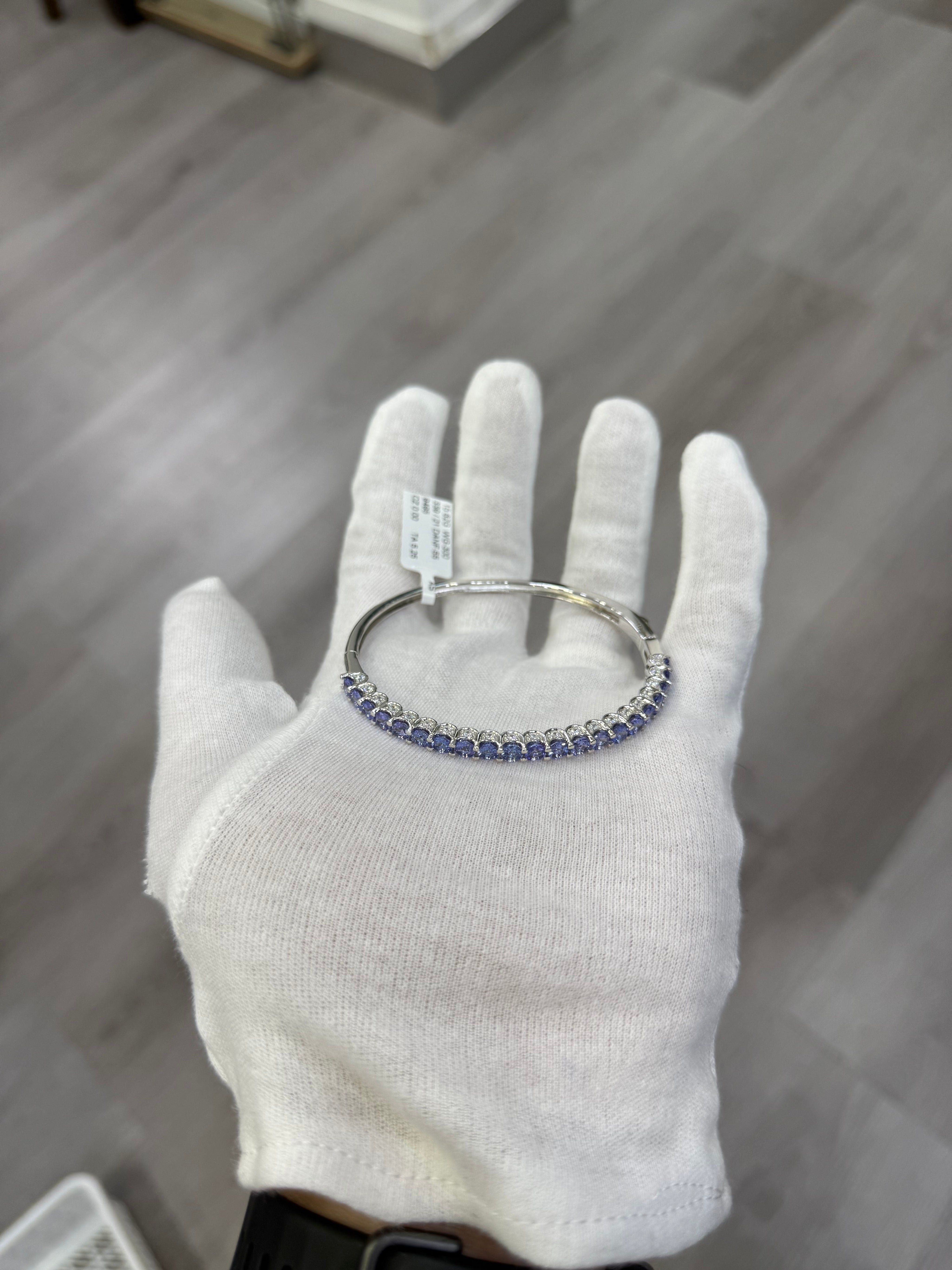 katrina_1102_tanzanite_BKK