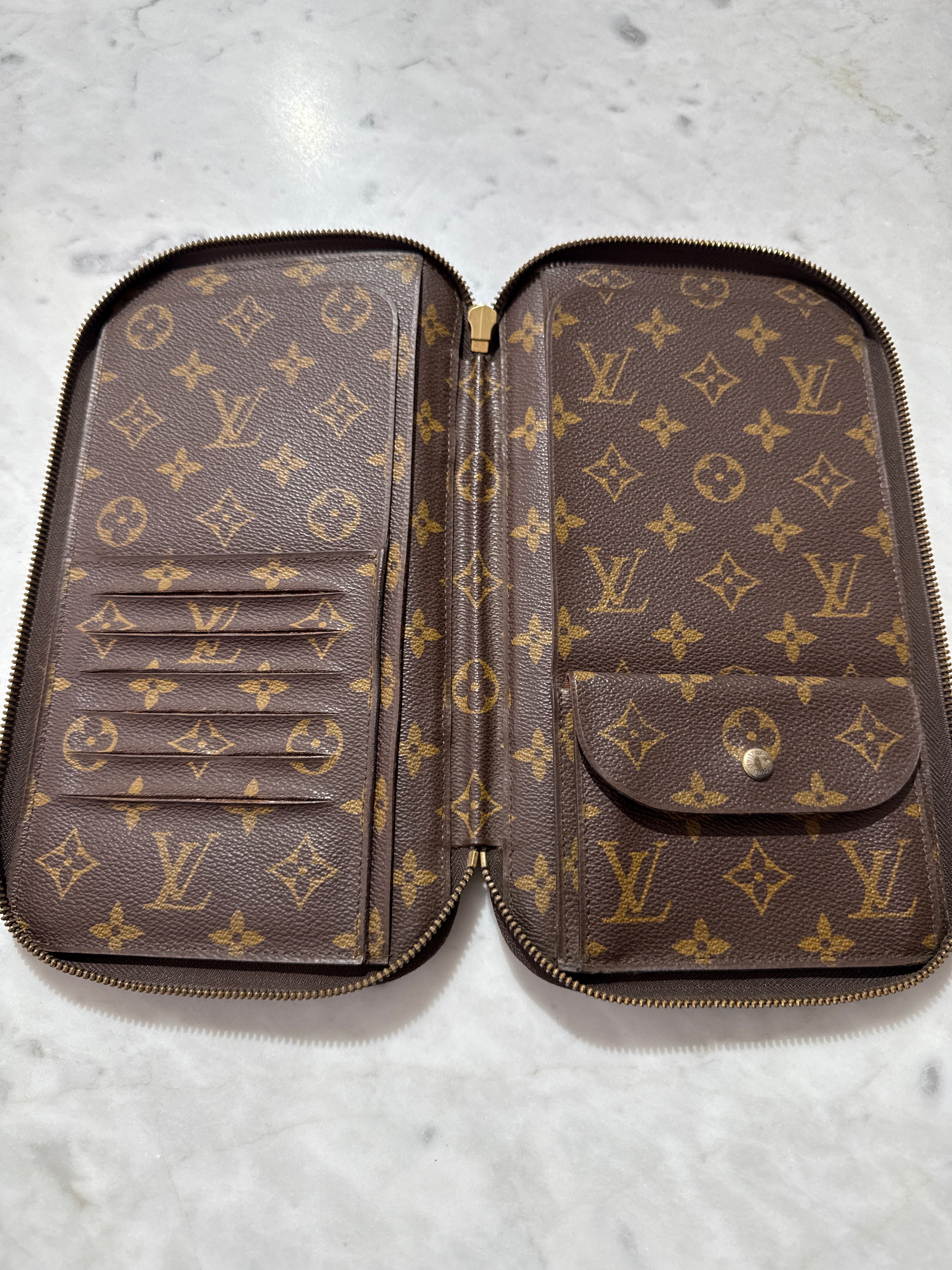 Lv - HV