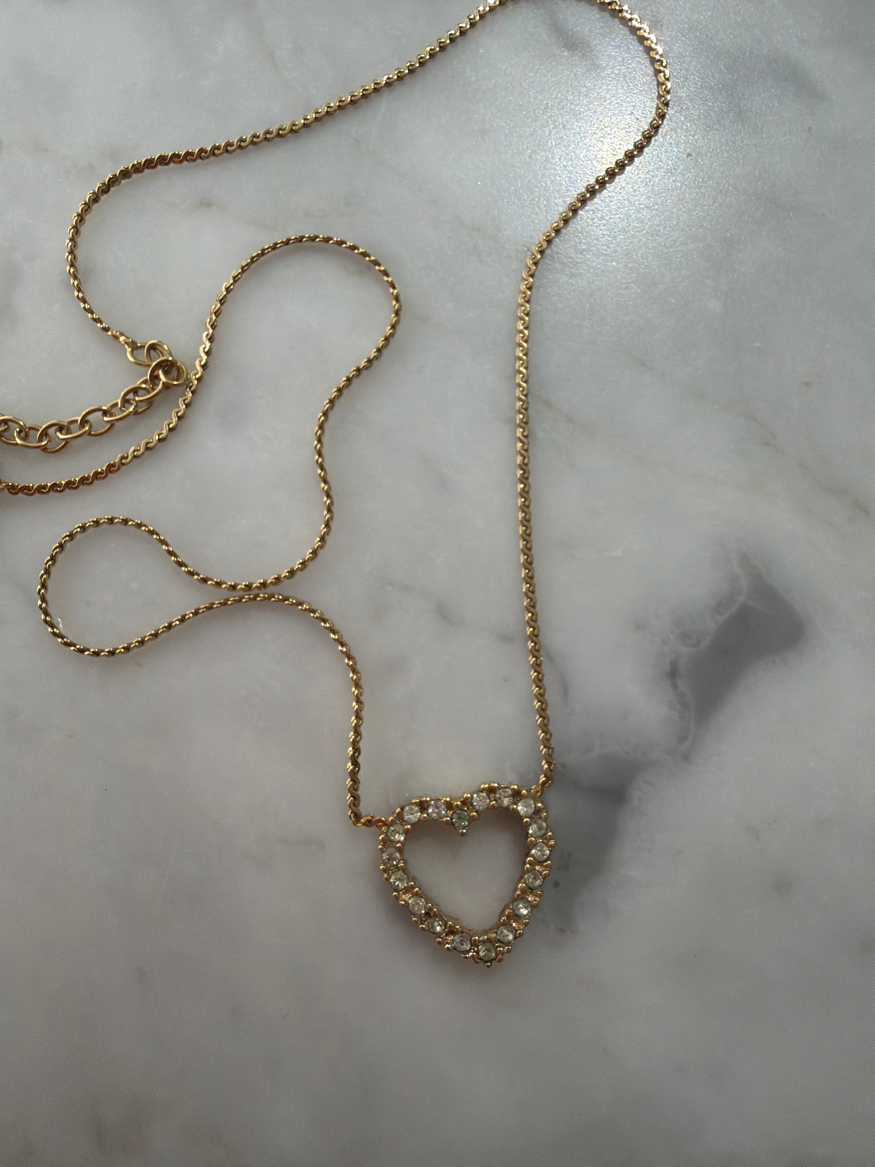 Christian Dior - cons