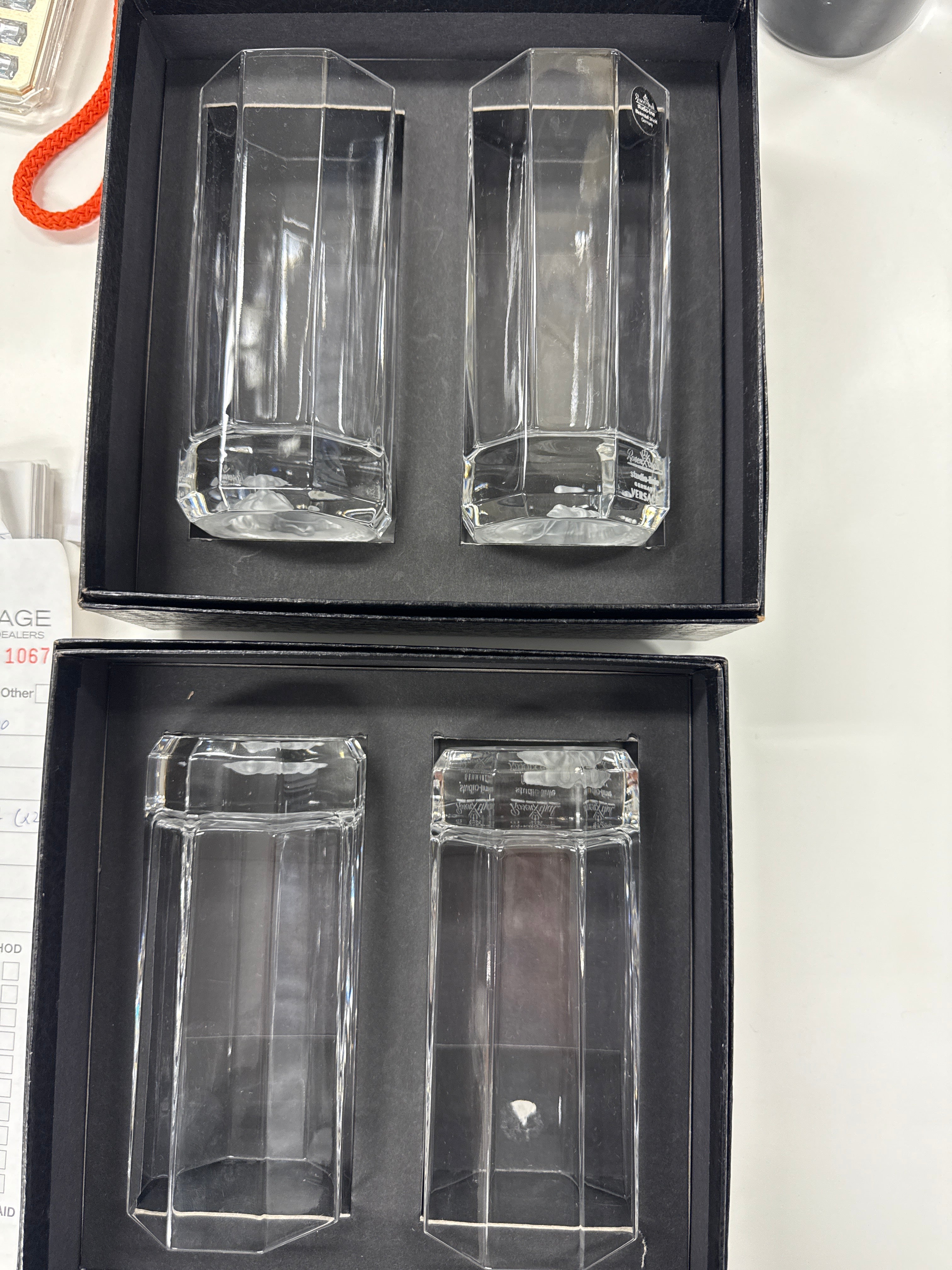 Ani_nguyen00 Versace glass x2 JP