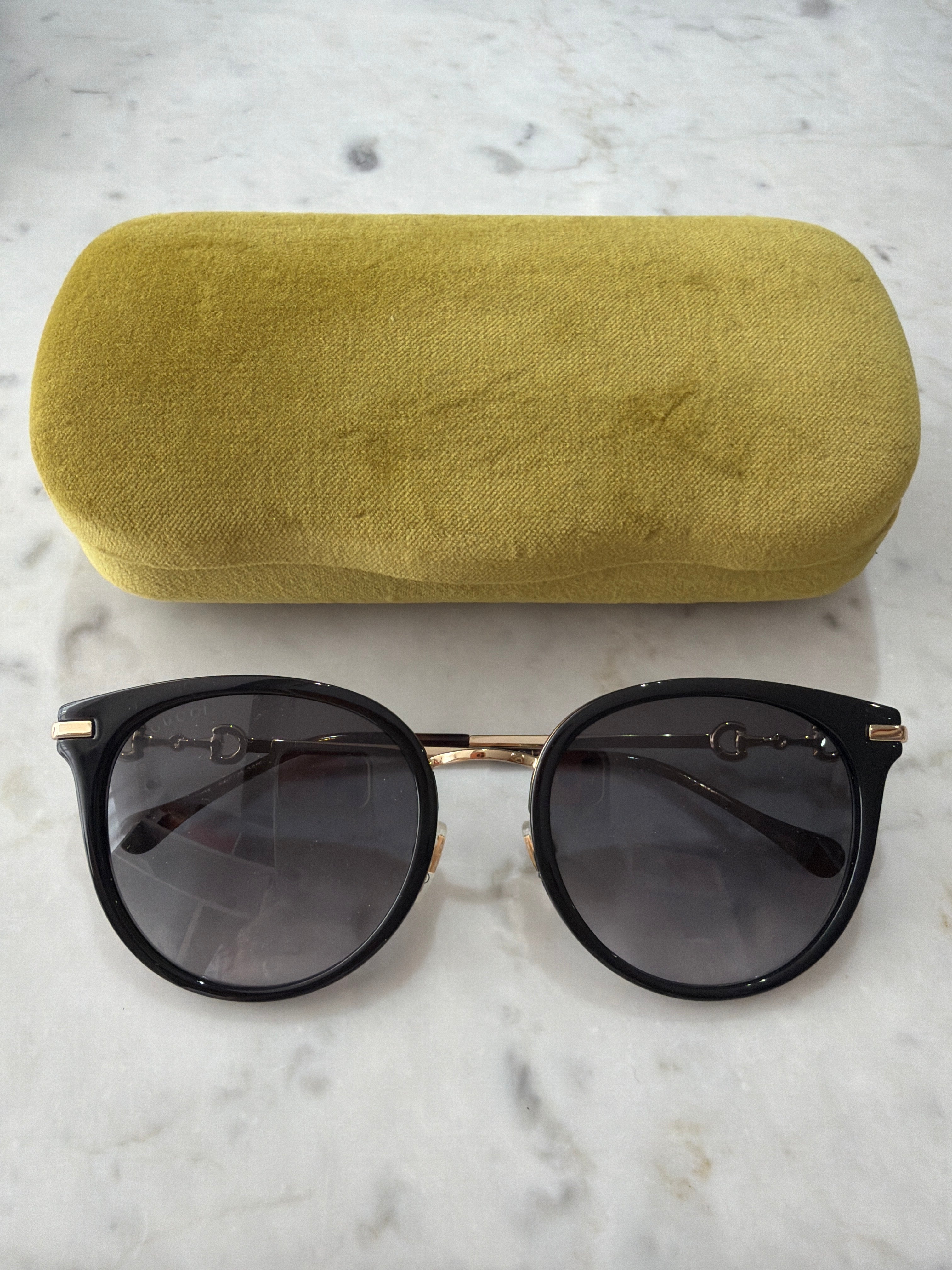 Gucci | Black and Gold Sunglasses (Gold Condition)