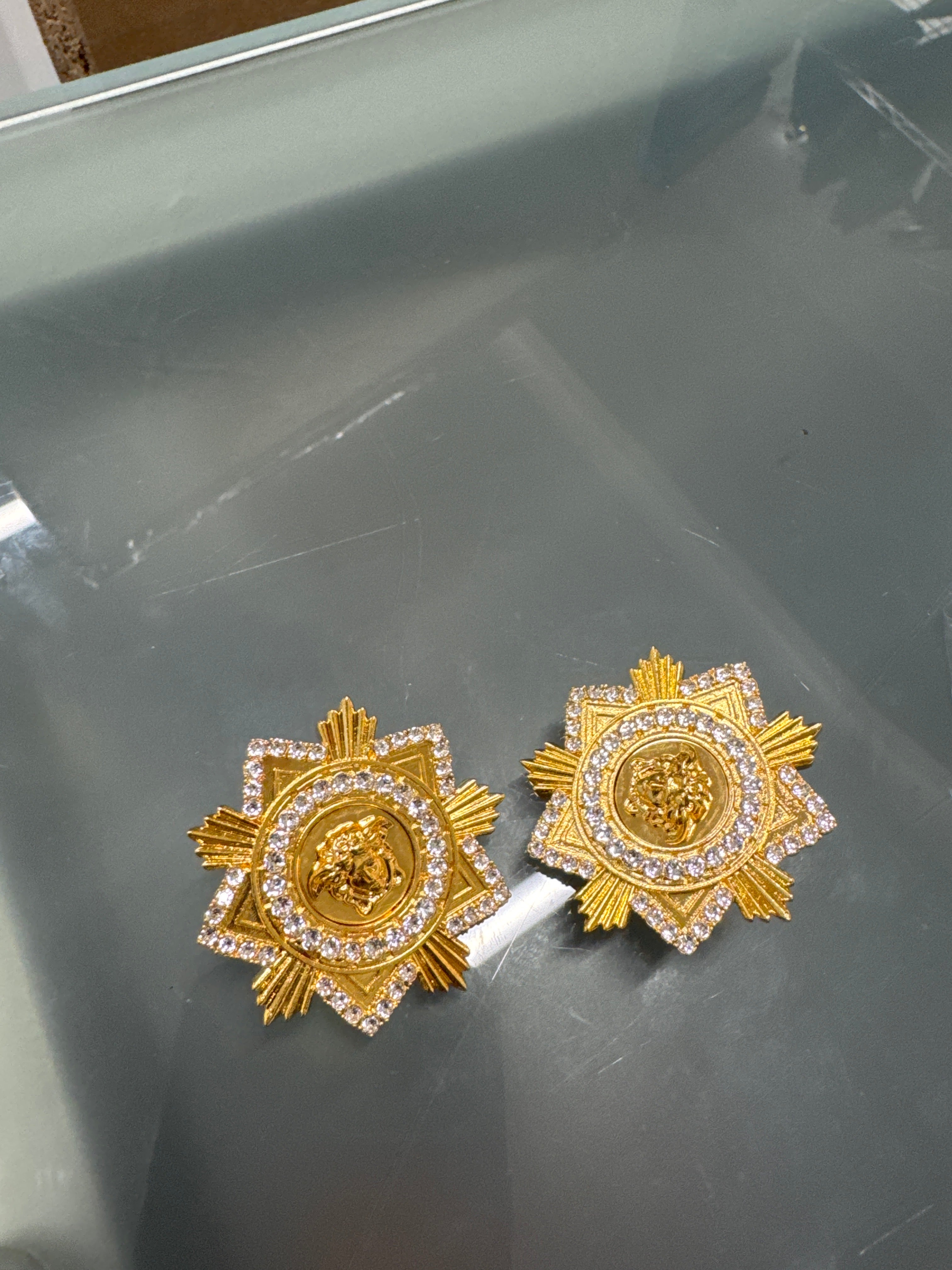 Missyisliving_Versace earrings_JP