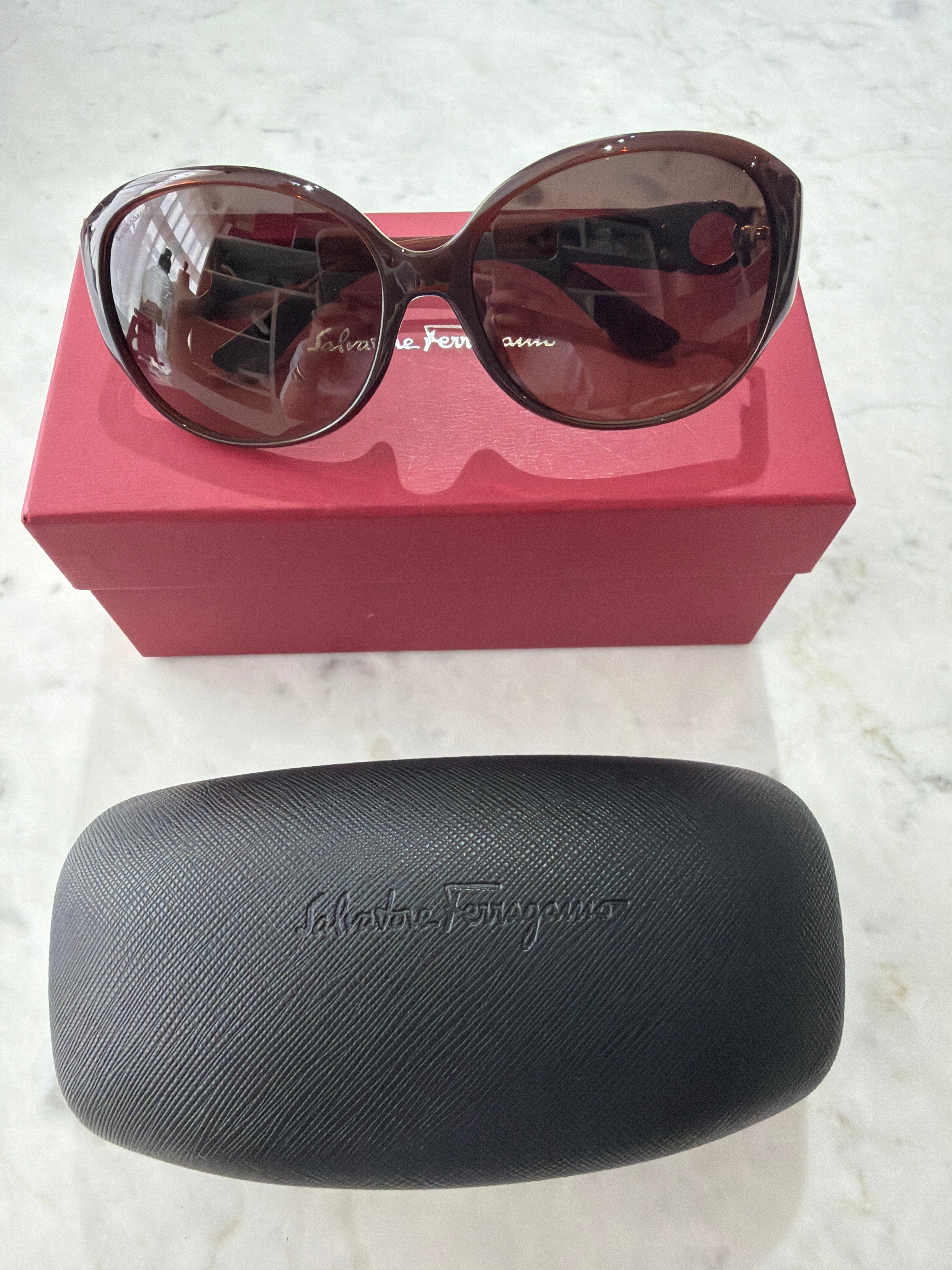 Salvatore Ferragamo | Round Brown Sunglasses