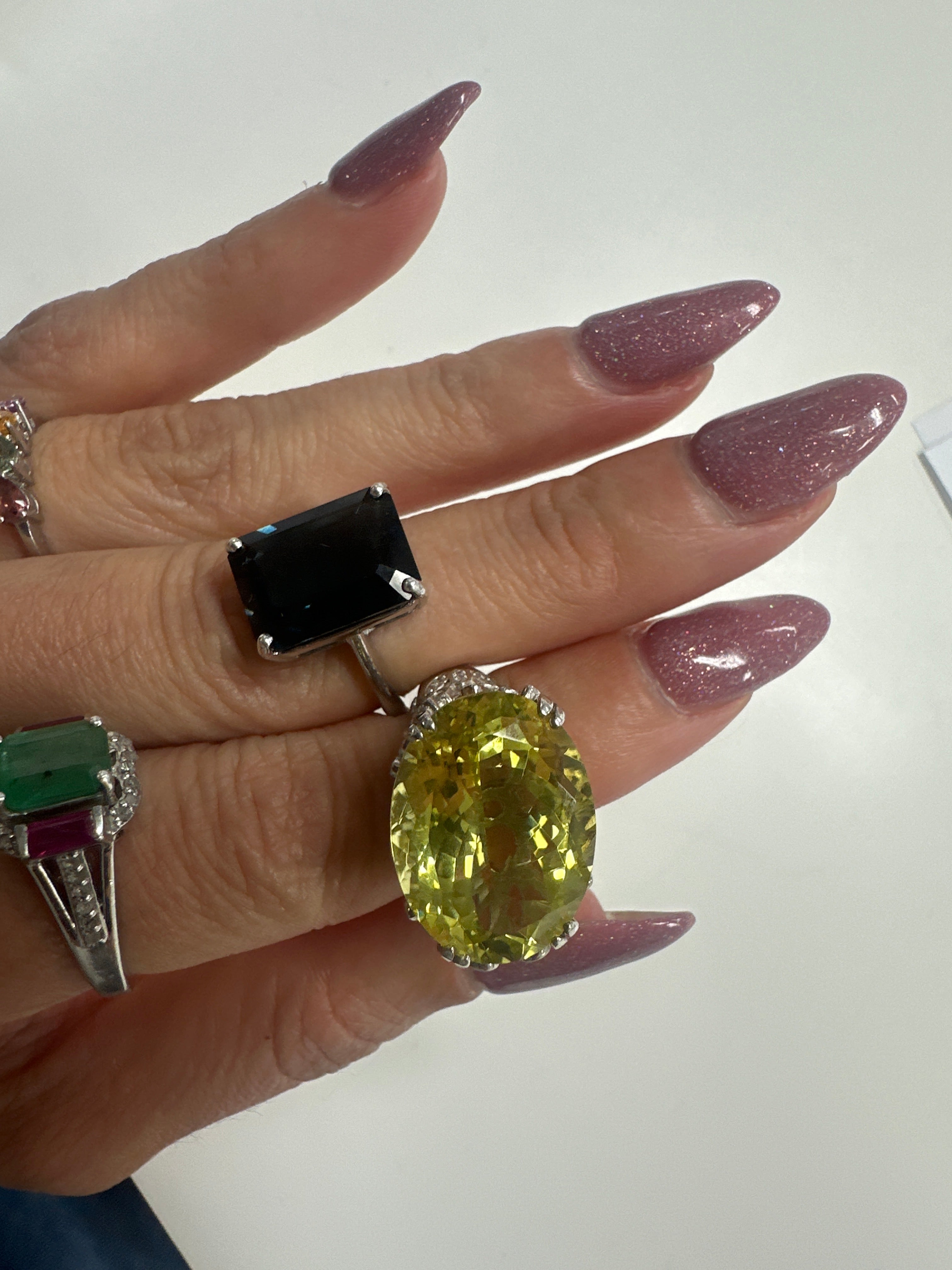 Nessy_Vl lemon quartz ring / London BT ring