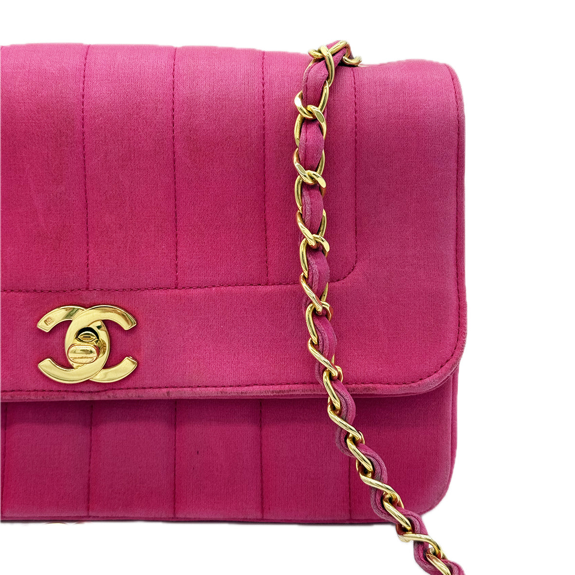 Chanel | Fuchsia Quilted Velvet Diana Classic Single Flap | Velvet | Gold Hardware
