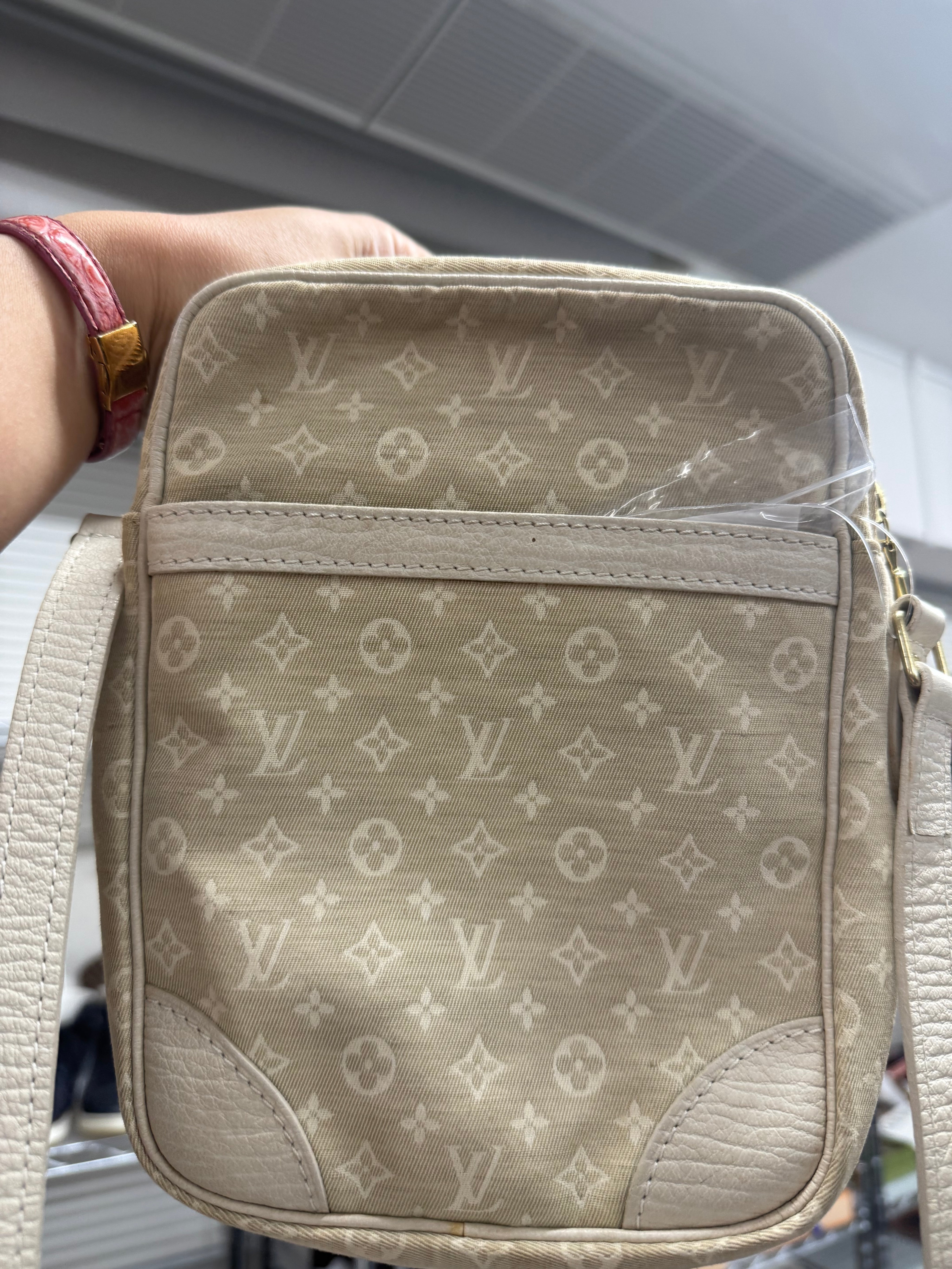 stacs_Xoxo_LV crossbody_•Jp