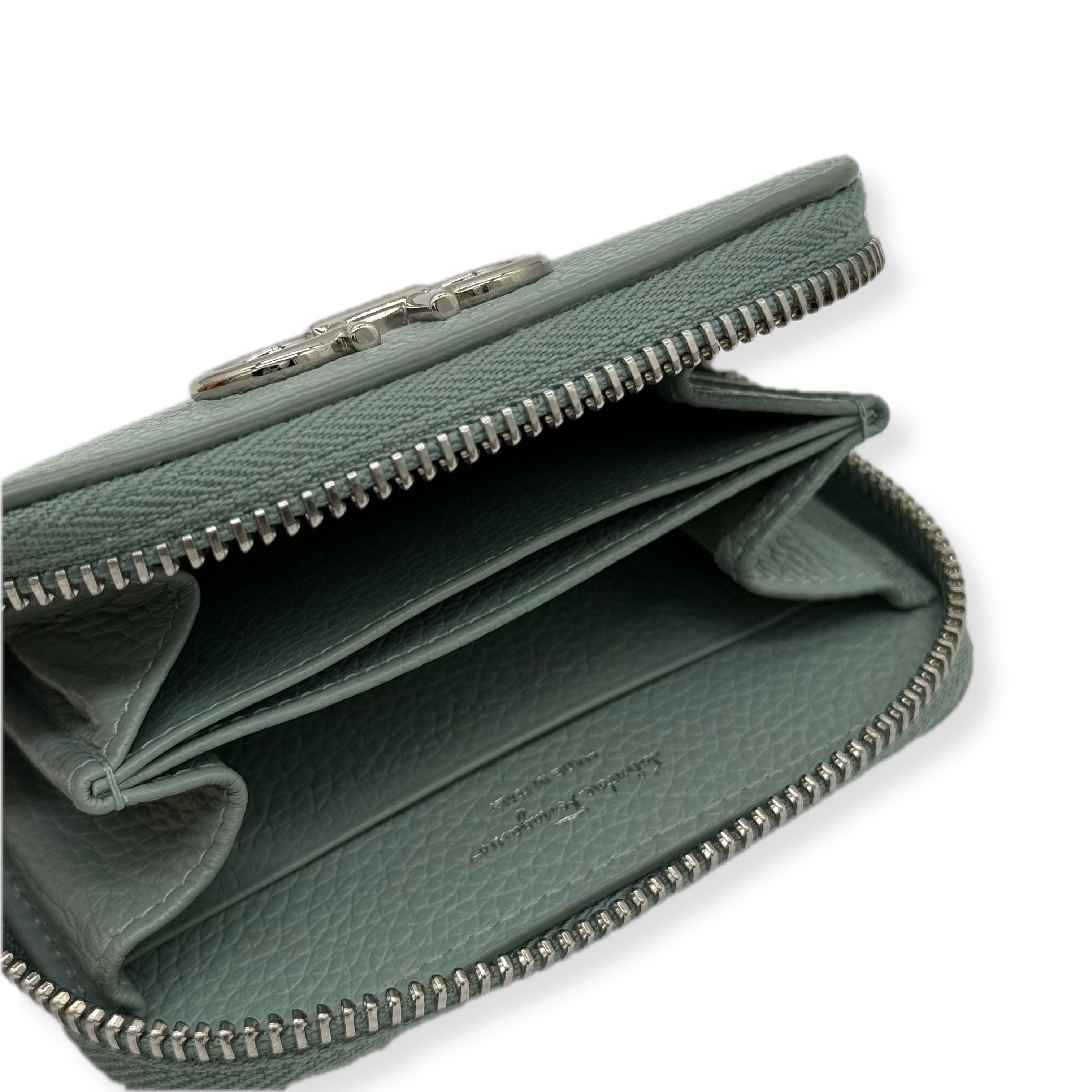Ferragamo | Gancini wallet | Leather | Silver Hardware
