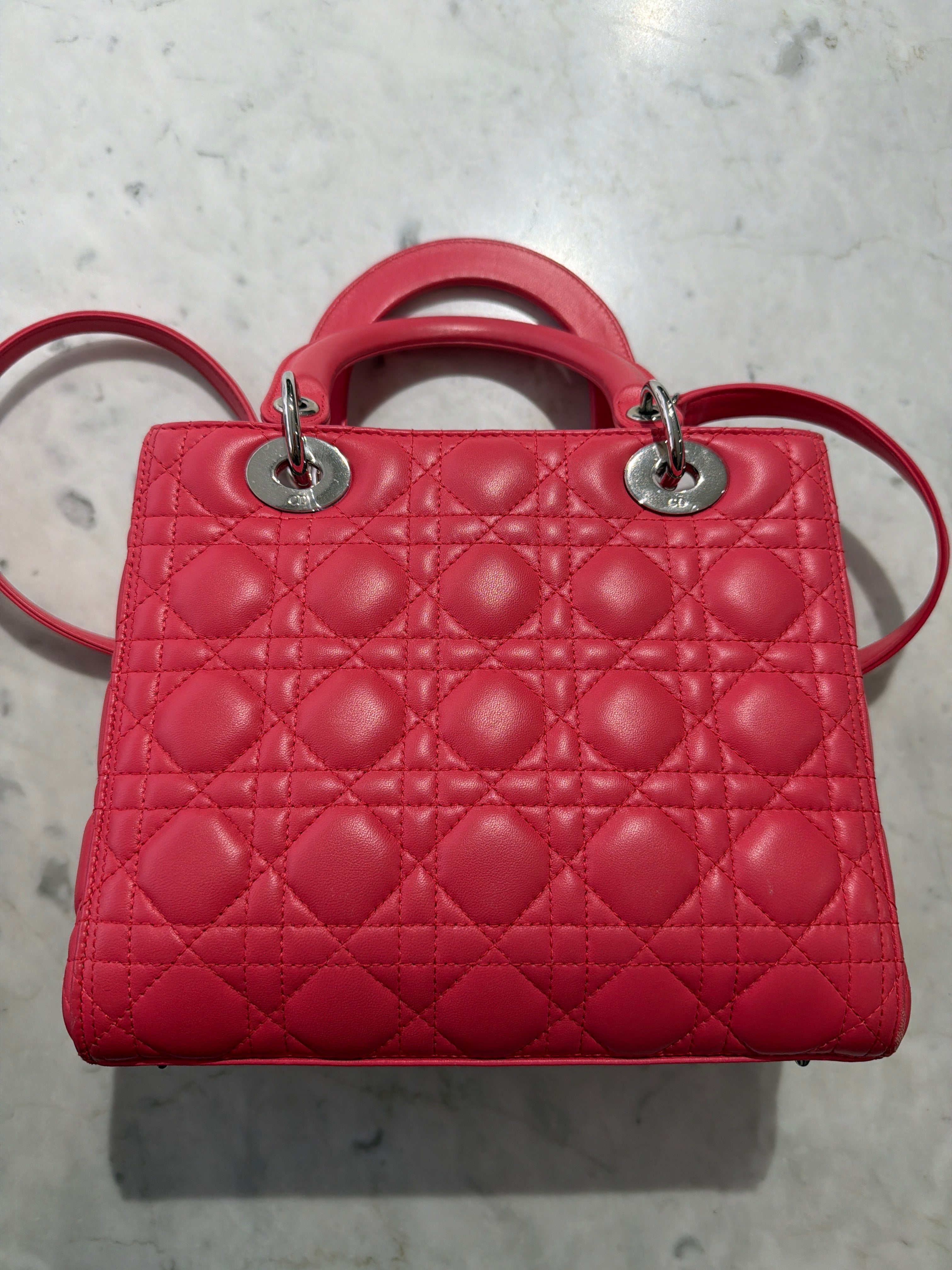 Christian Dior - cons