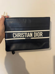 Dior - cons