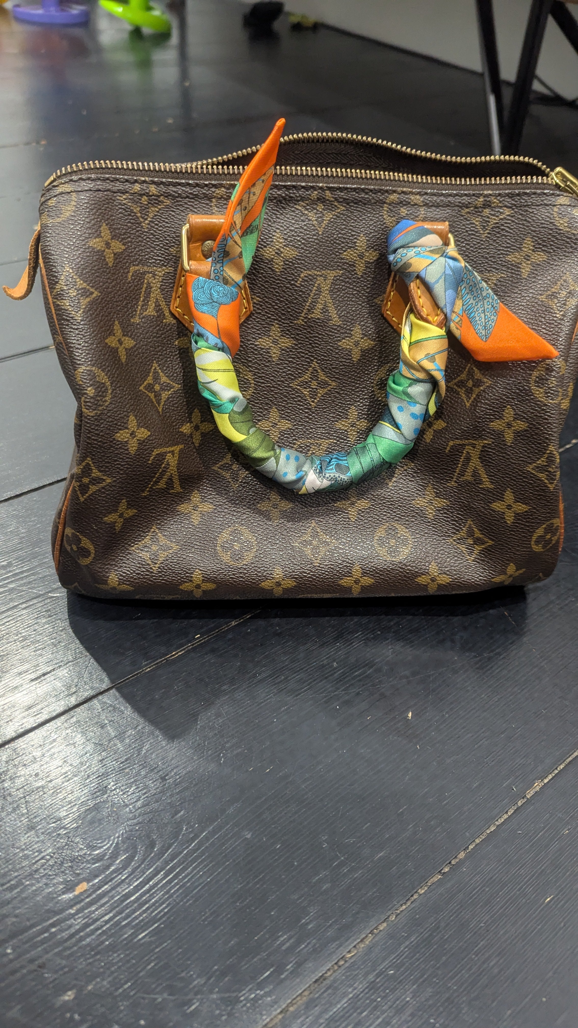 LV - CONS