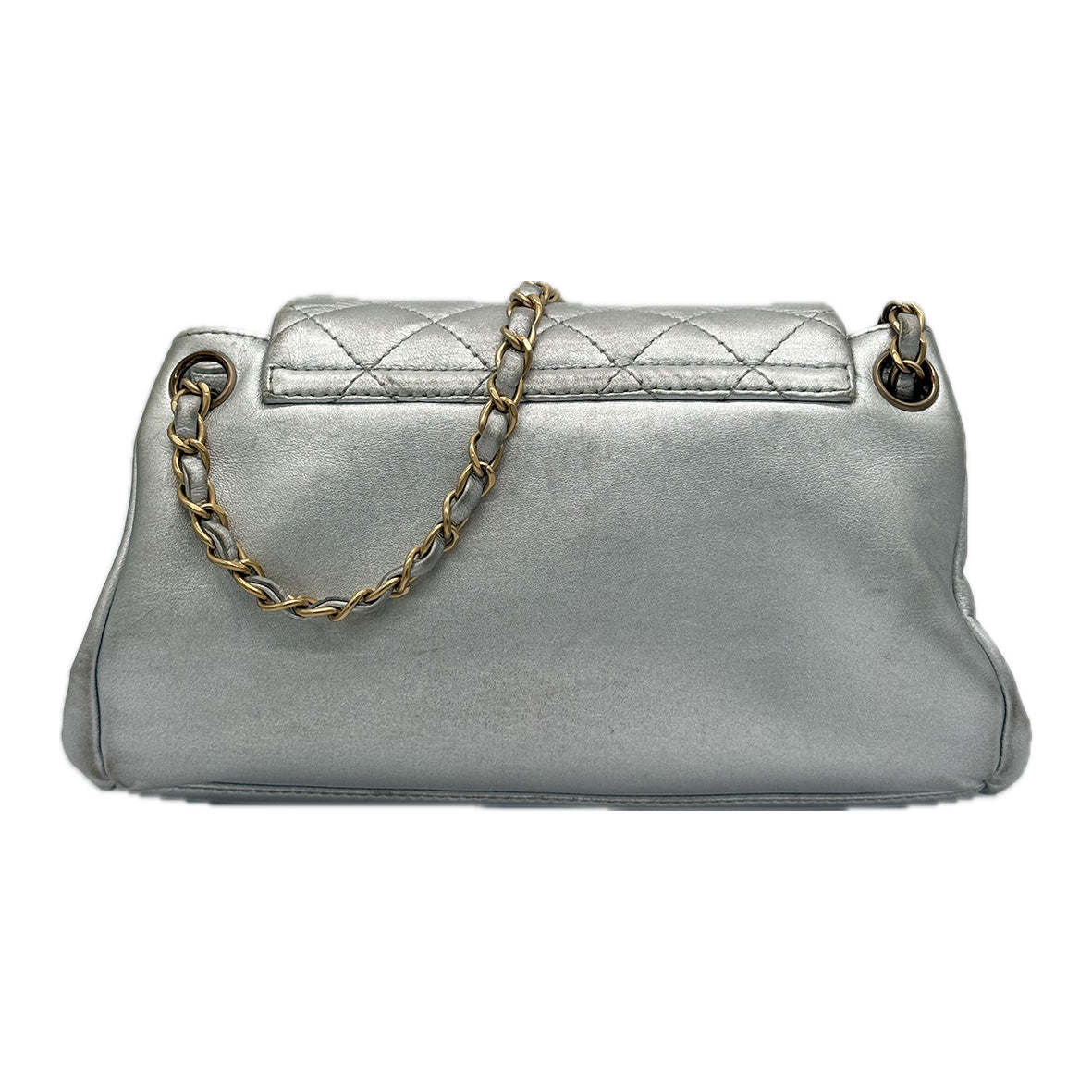 Chanel | Metallic Silver Handbag | Lambskin | Gold Hardware