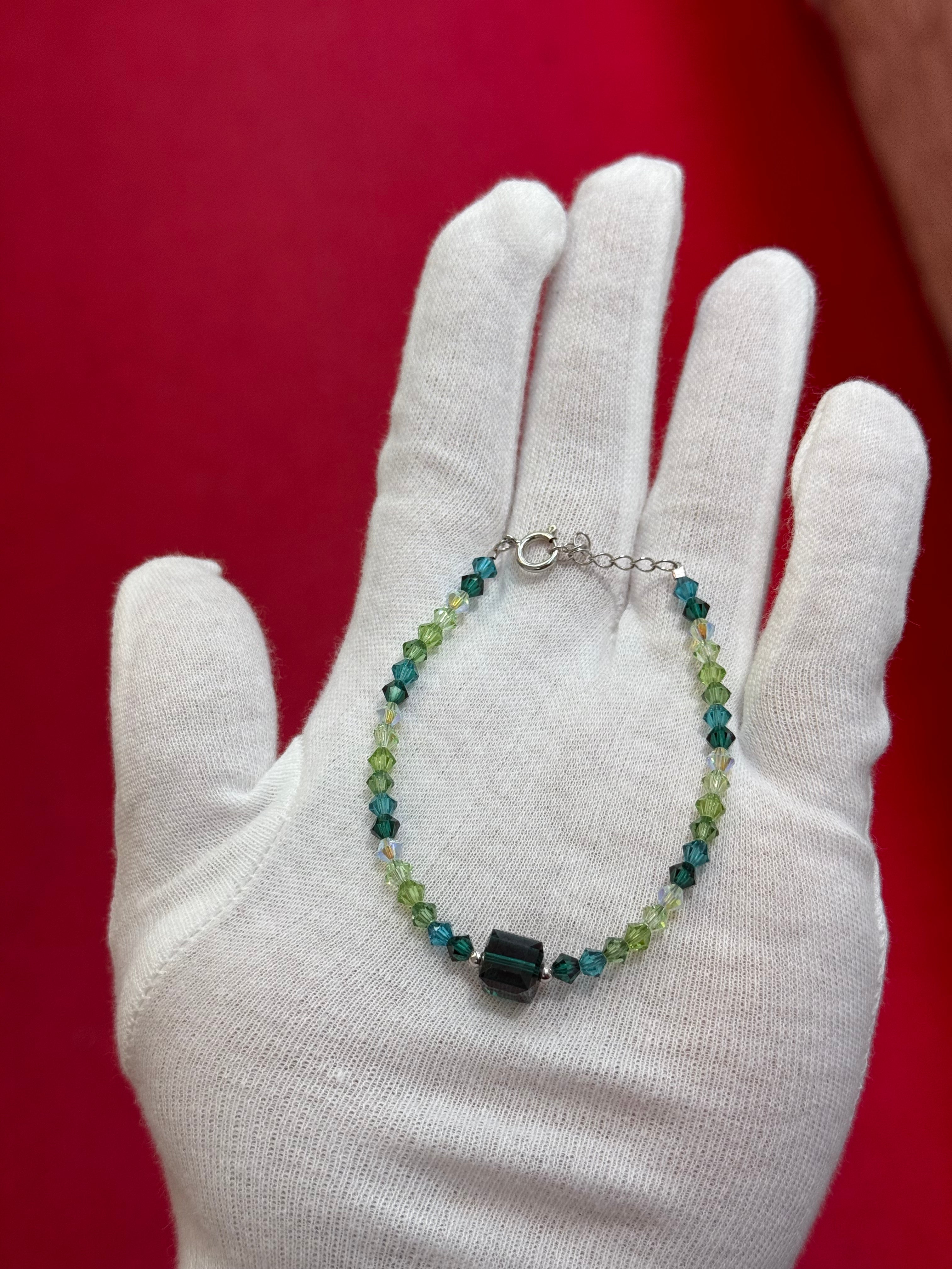 fatma_a.abdo_customgreennecklace_BKK