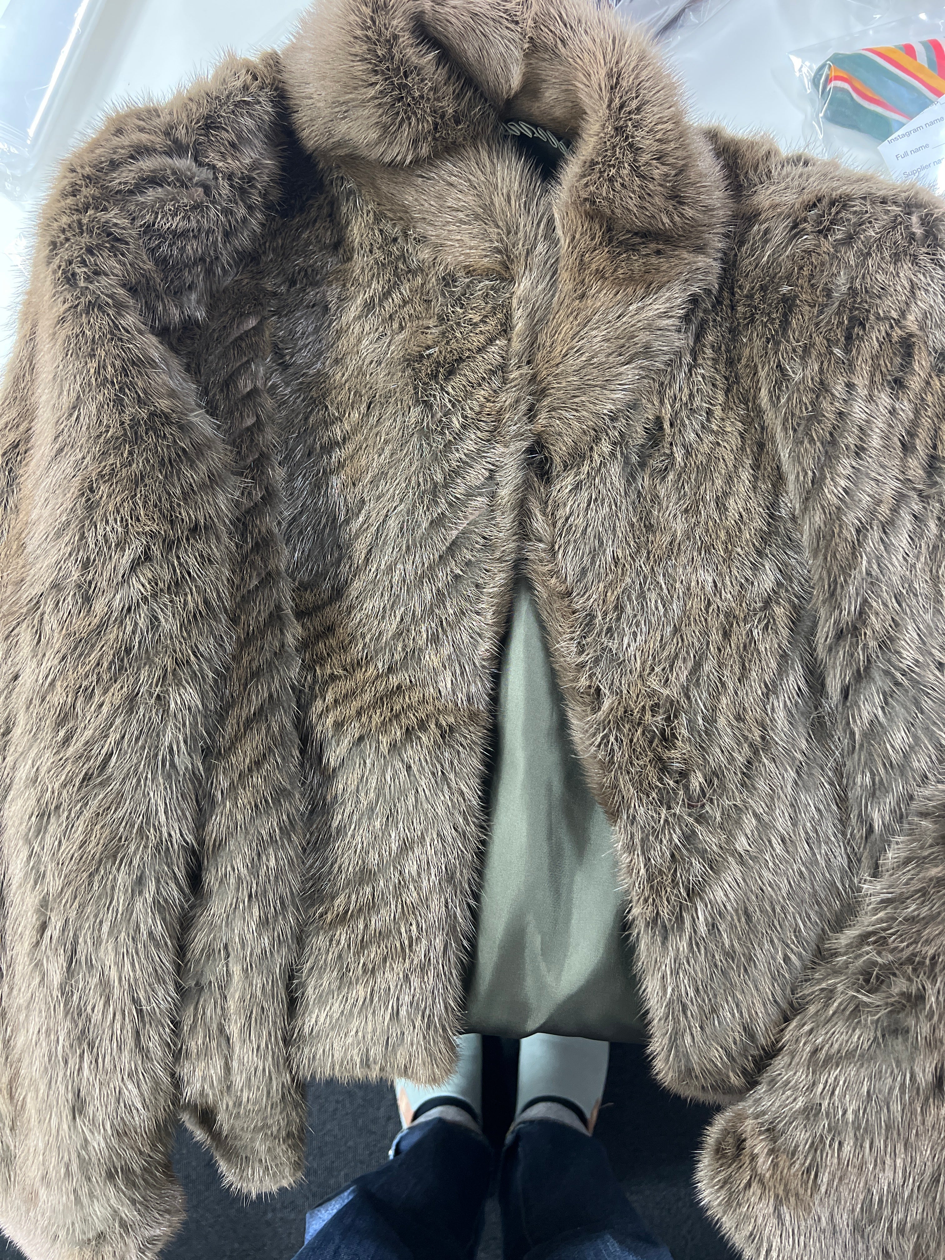 Suzi-stanton-mink coat-jp