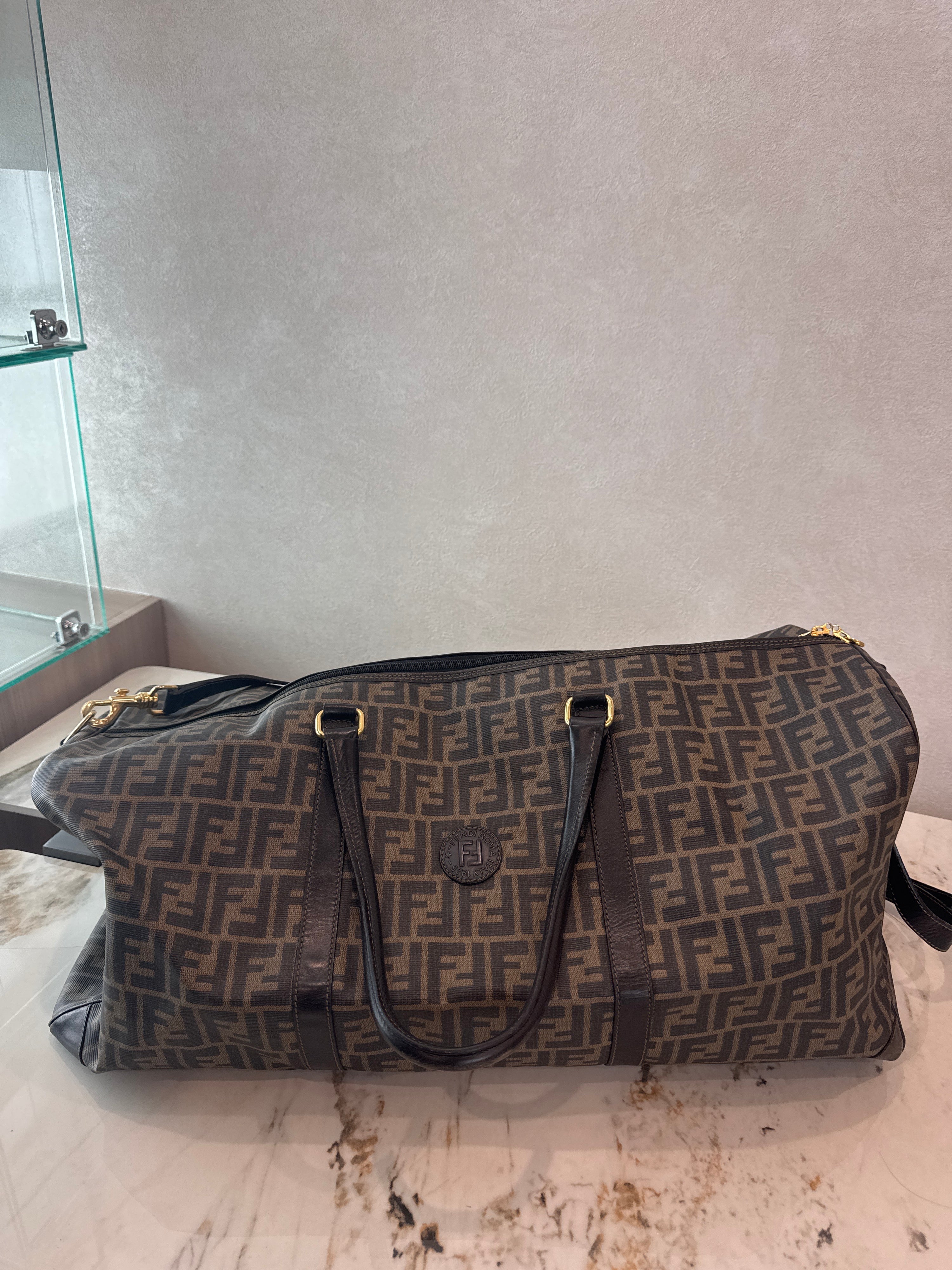 Linda.shibui FENDI TRAVEL JP