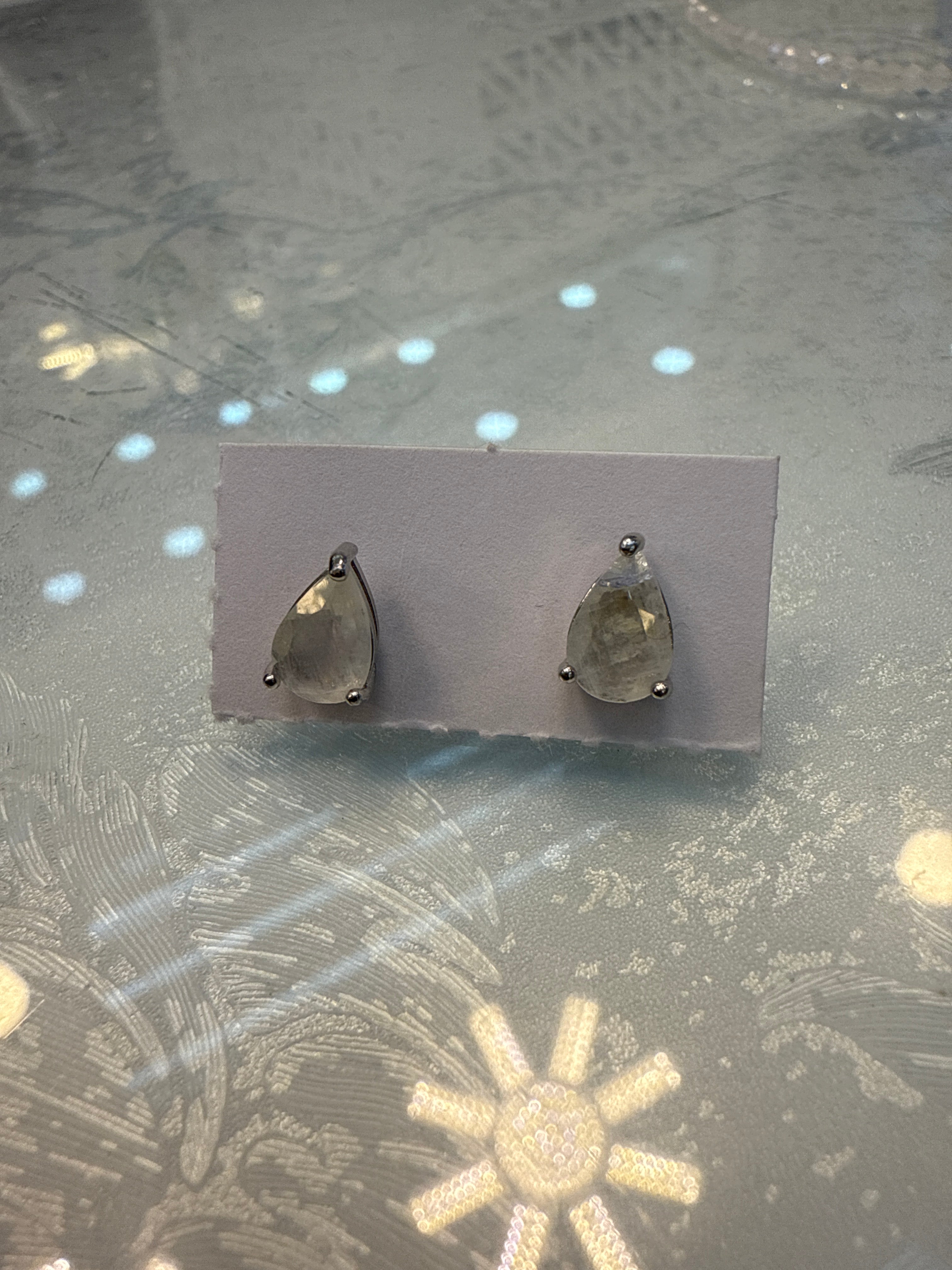 Moonstone earrings loulakats bkk