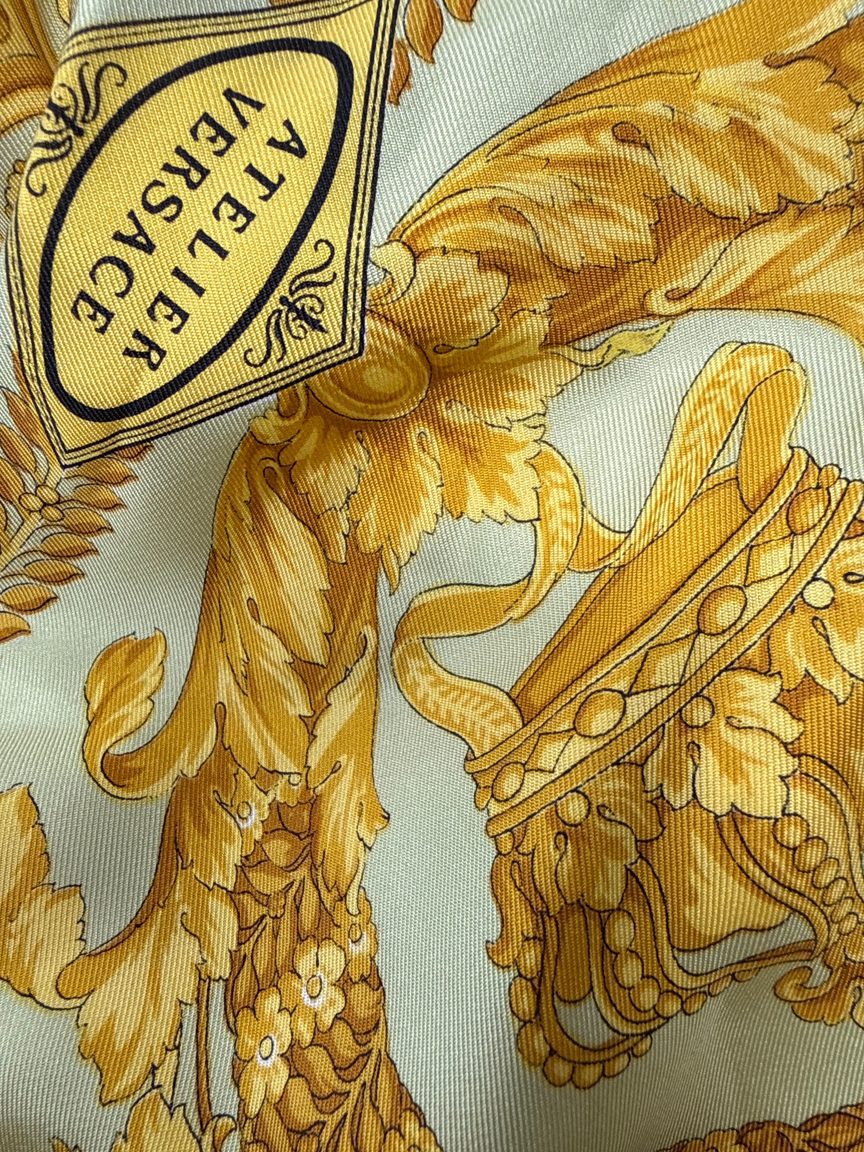 katzy_90_Versace_Shawl_JP