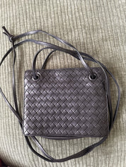 Bottega Veneta- cons