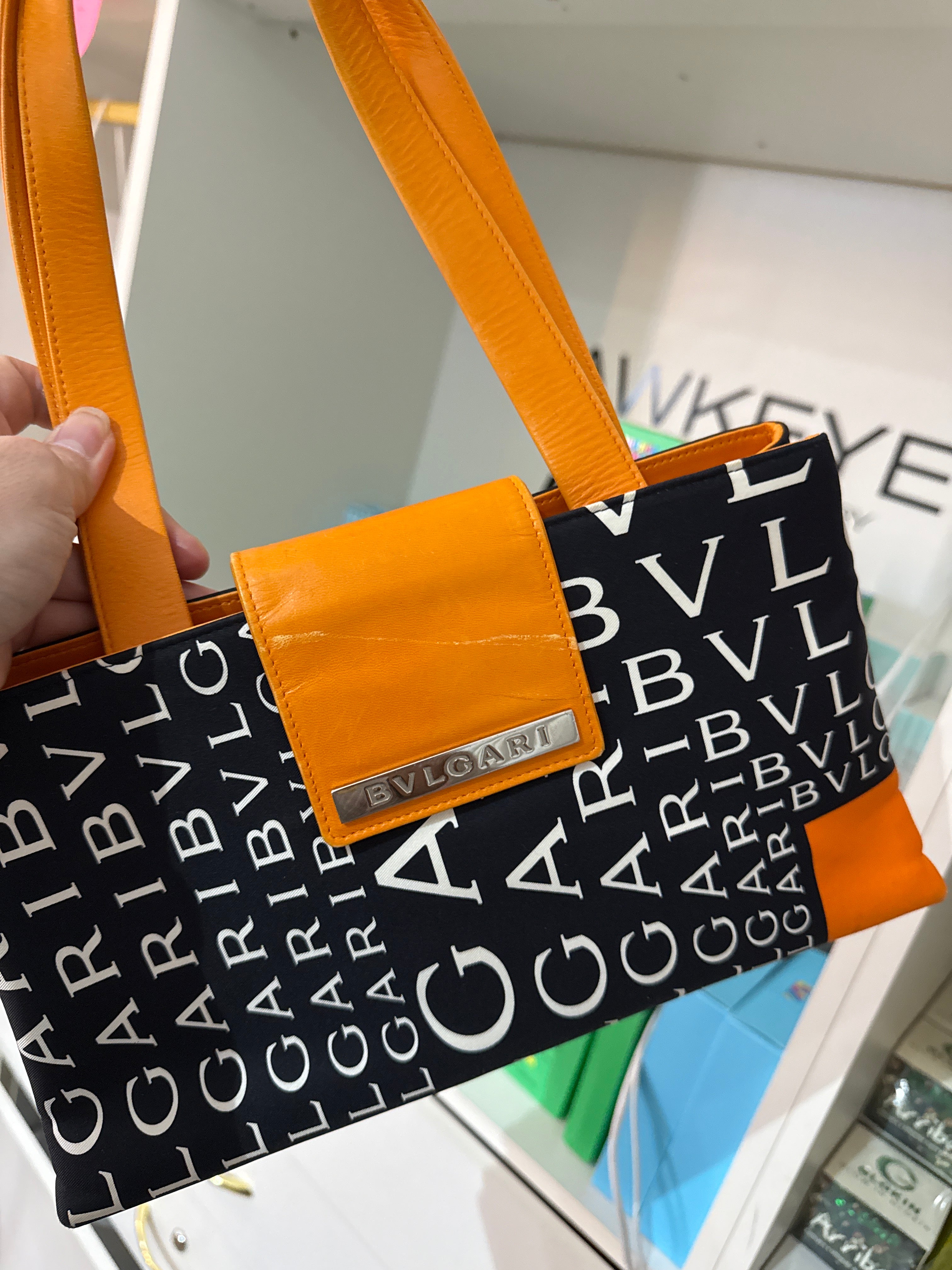 Bvlgari small tote -sarayuk
