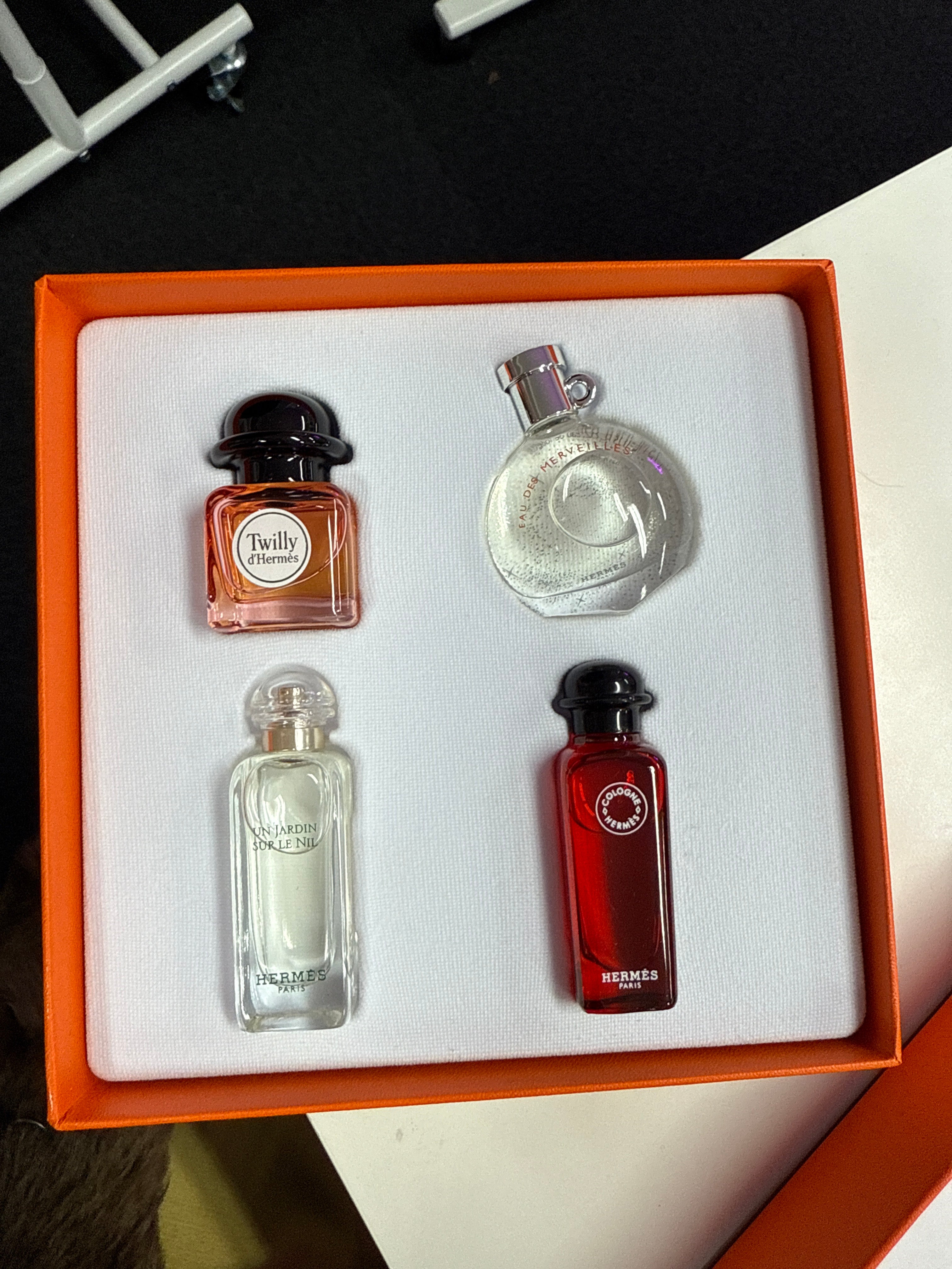Hermes’ perfume - ani_nguyen00.jp