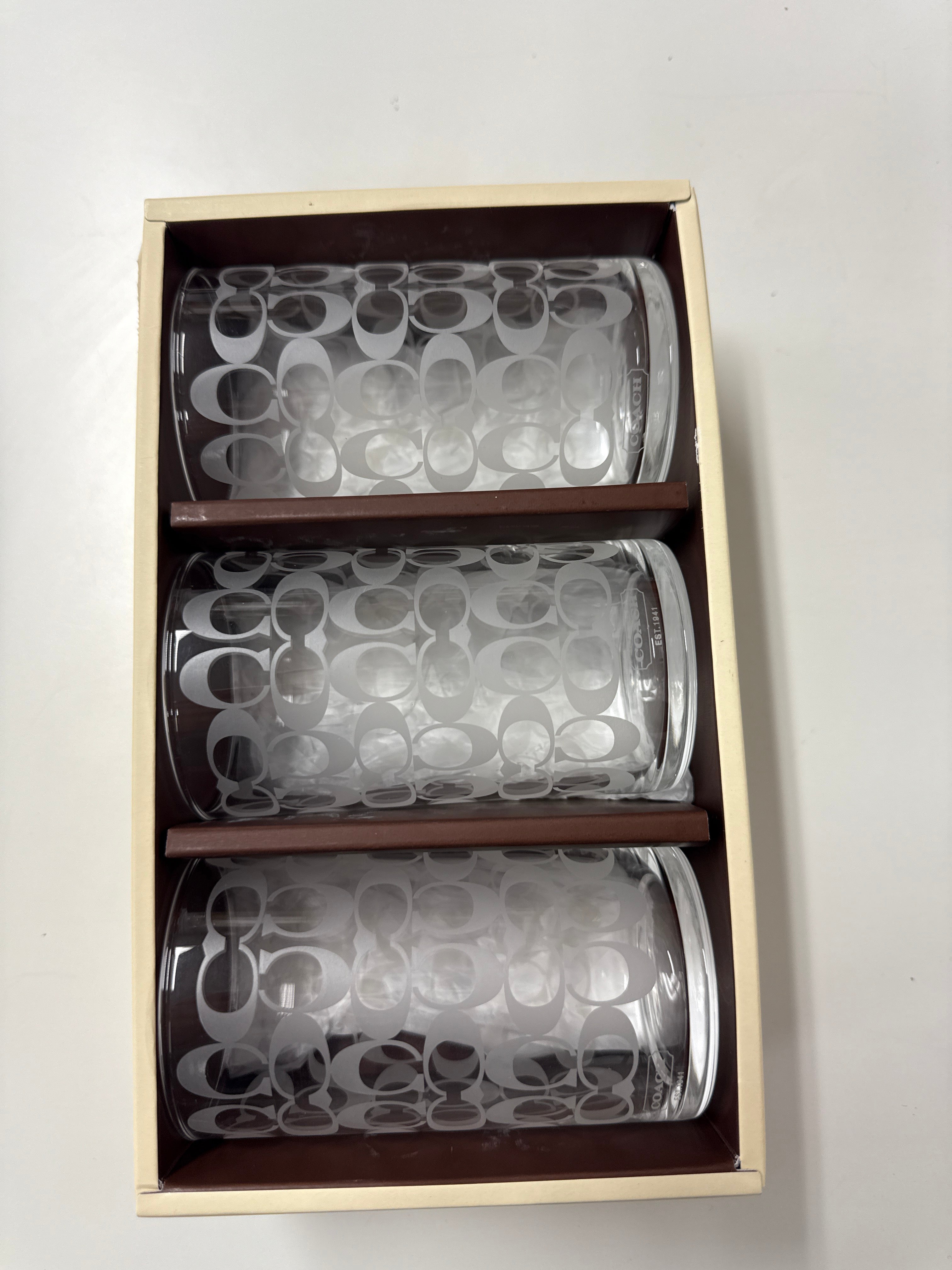 Alessio.Anna.a coach glass set JP