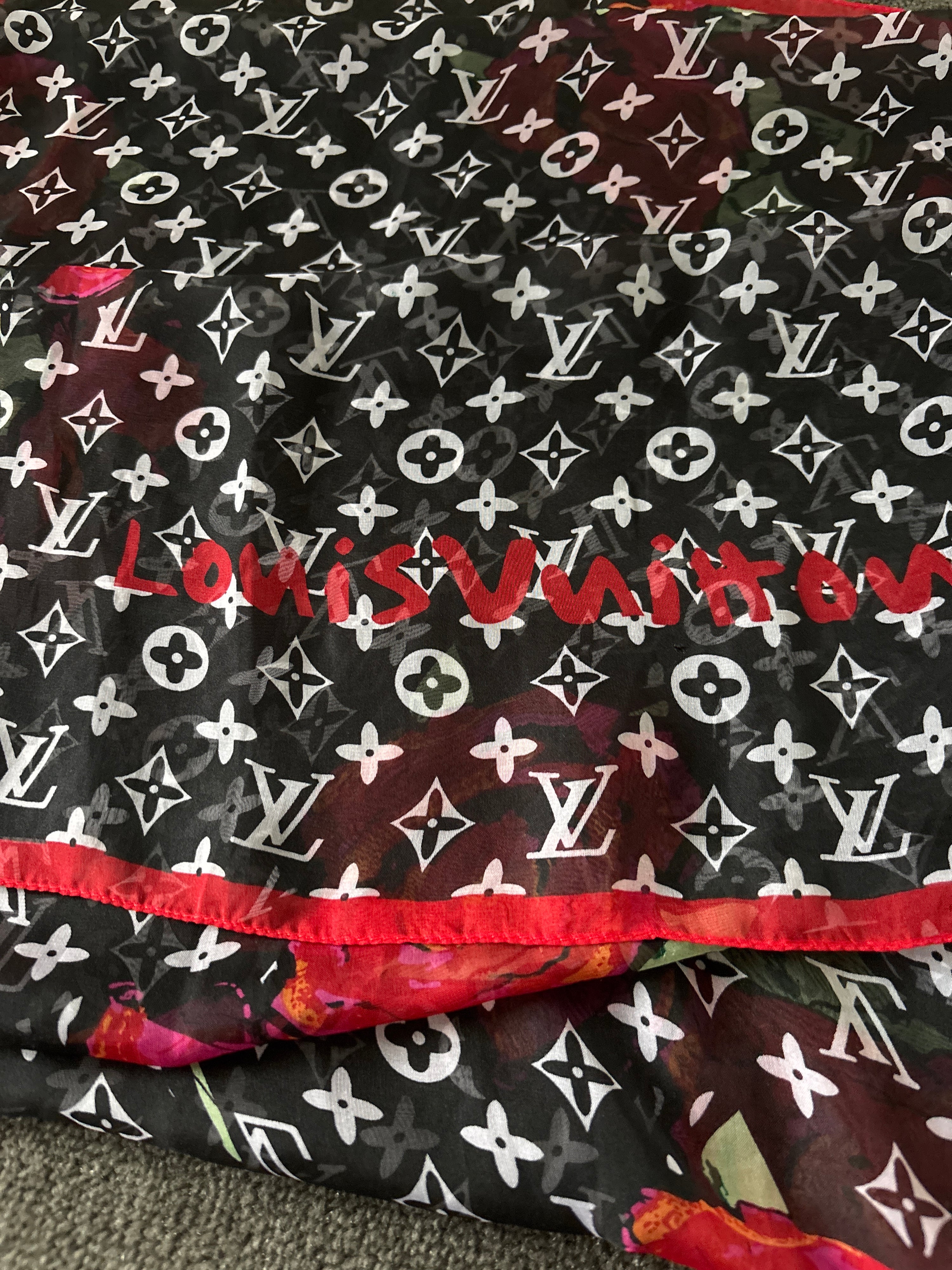 Louis Vuitton - cons