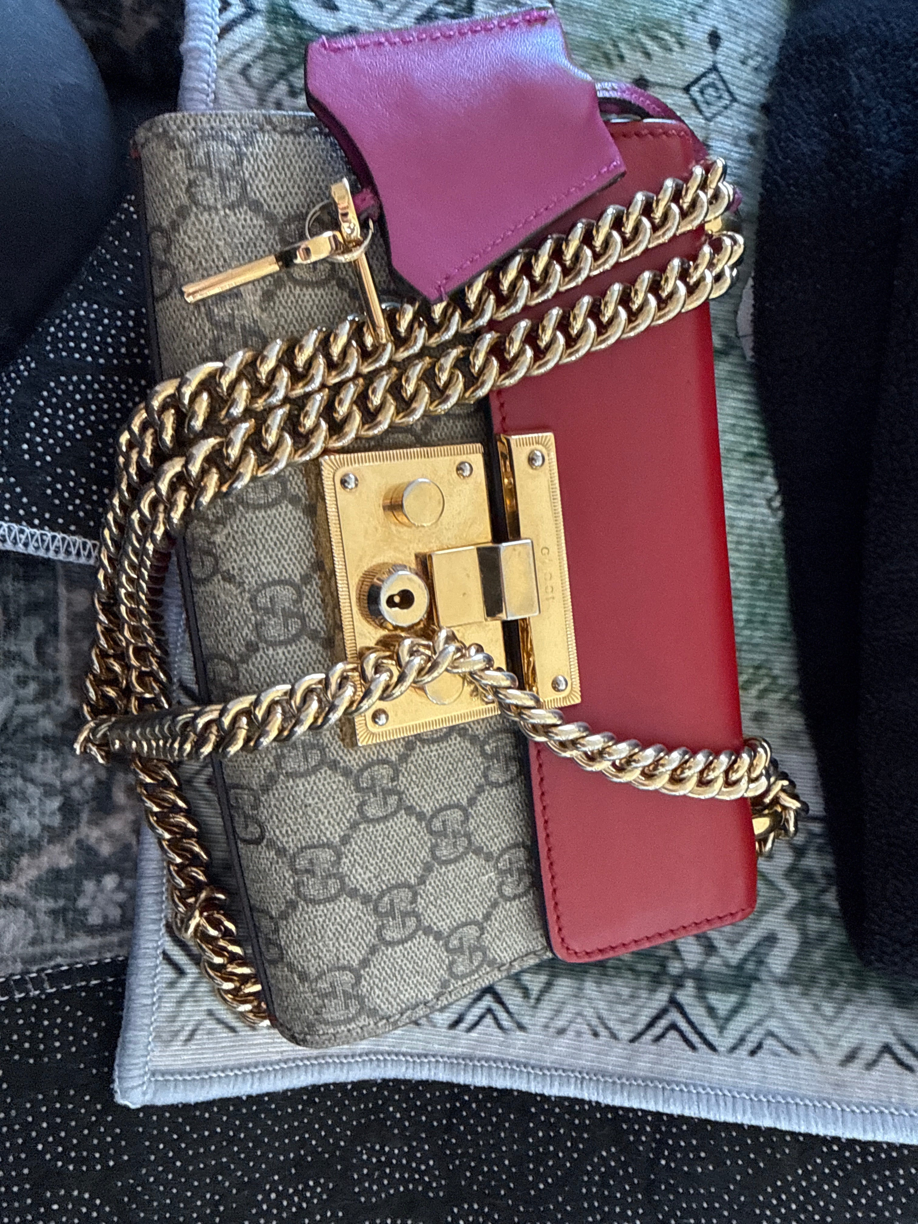 Gucci padlock Supreme bag
