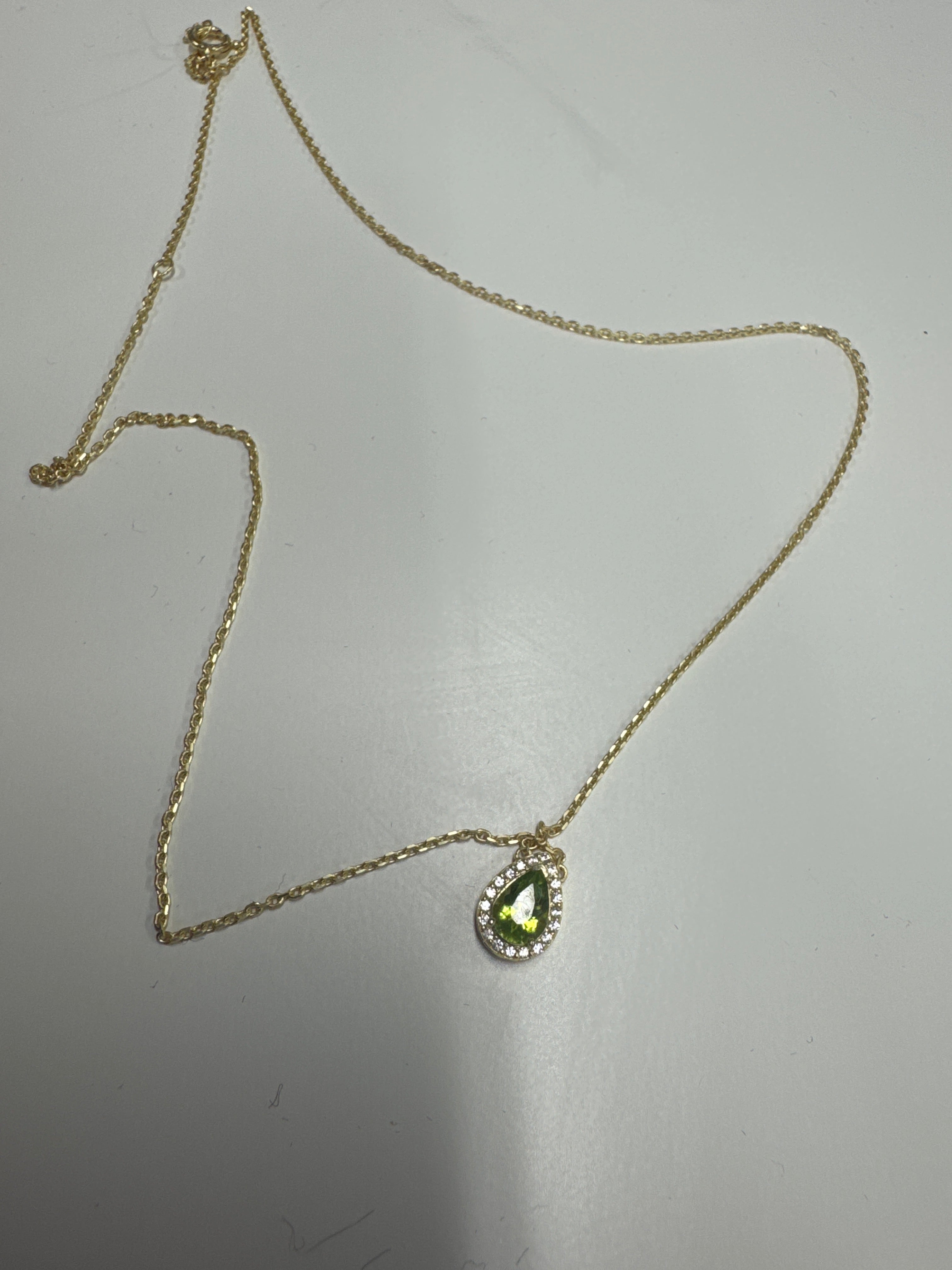 Fatma_a.abdo_peridot necklace_jp