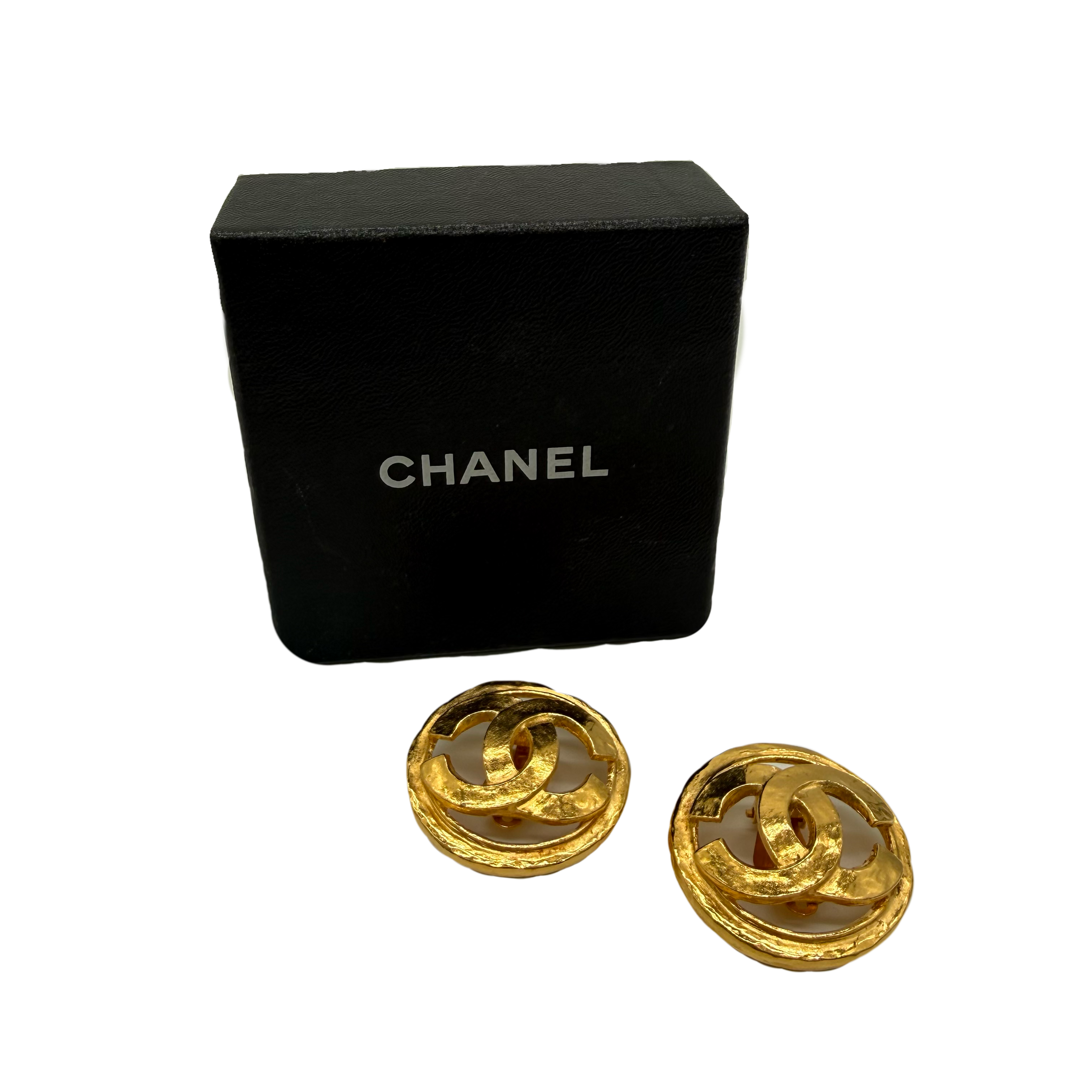 Chanel | CC Clip On | Gold Hardware