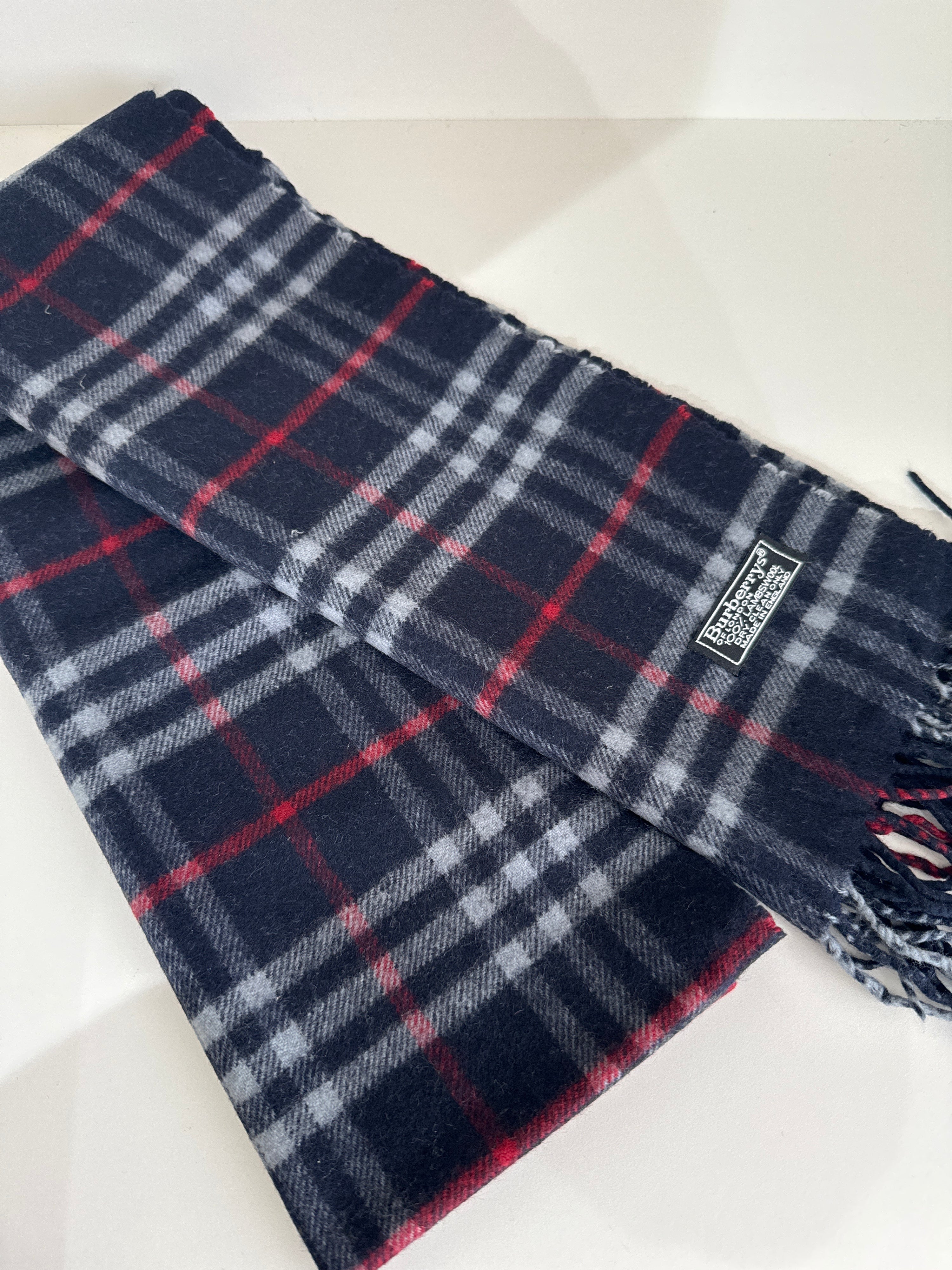 Burberry navy scarf