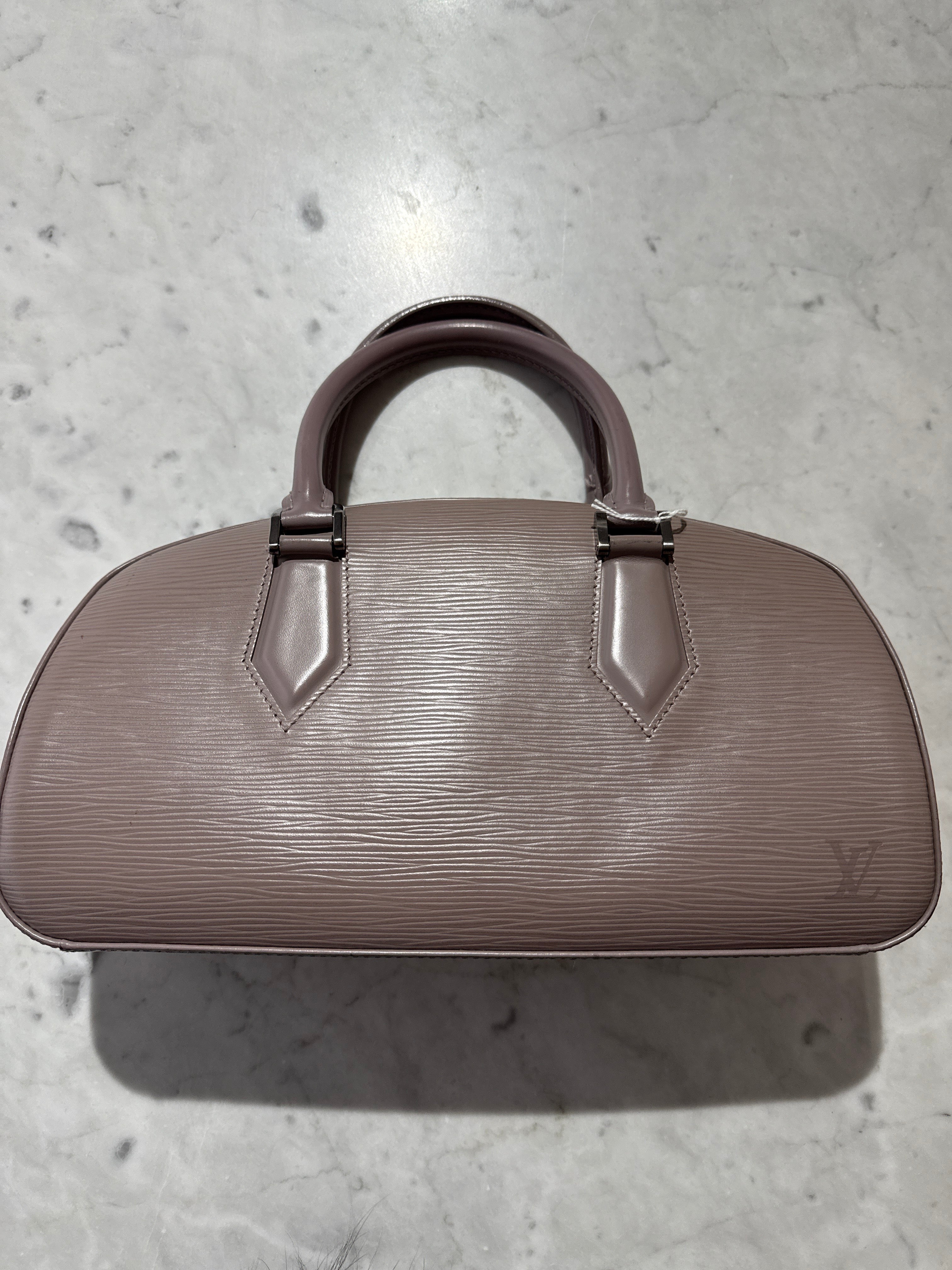 LV - HV