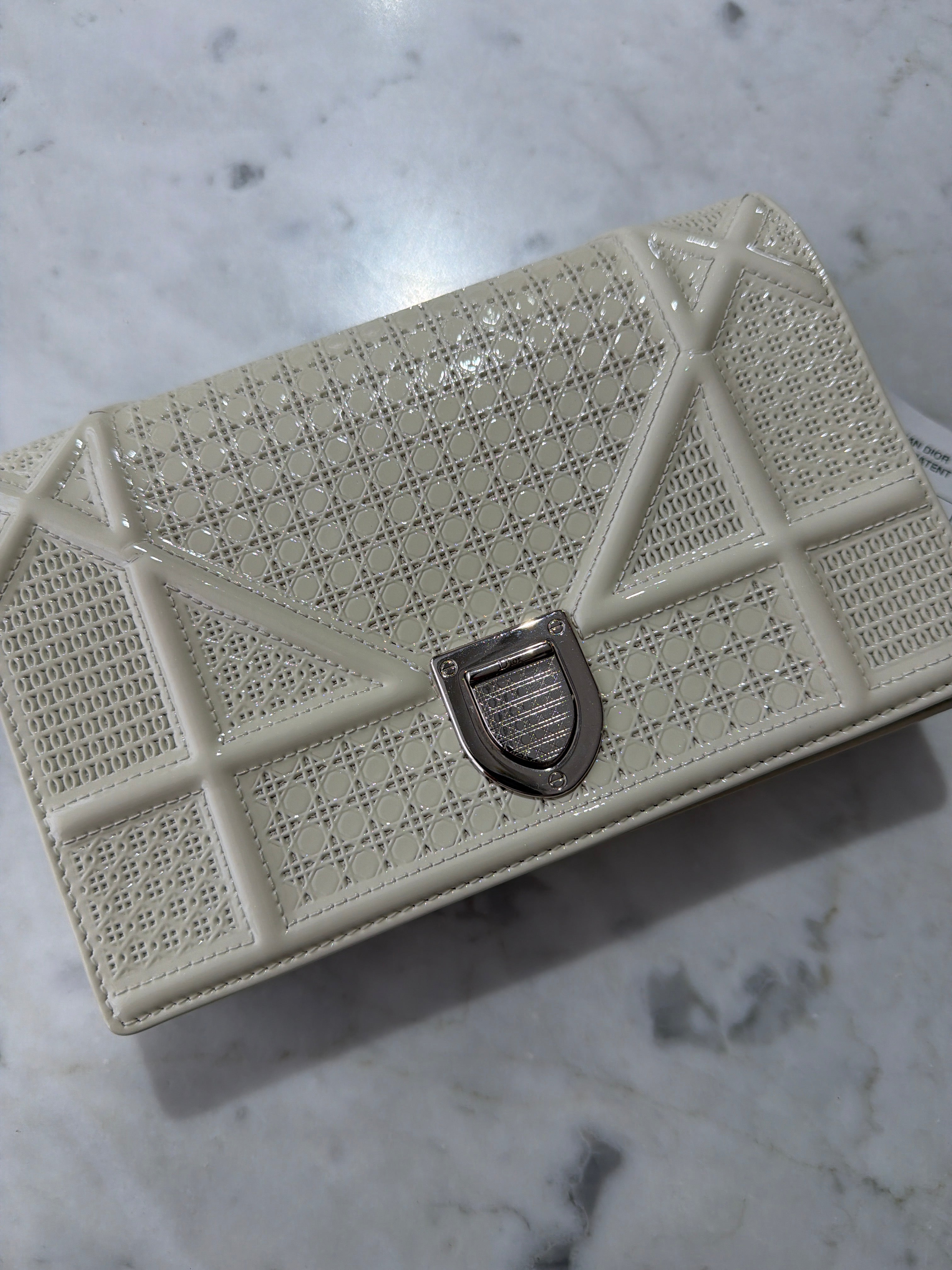 Oodles - Diorama Patent White