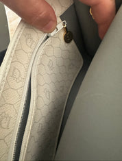 Christian dior - cons