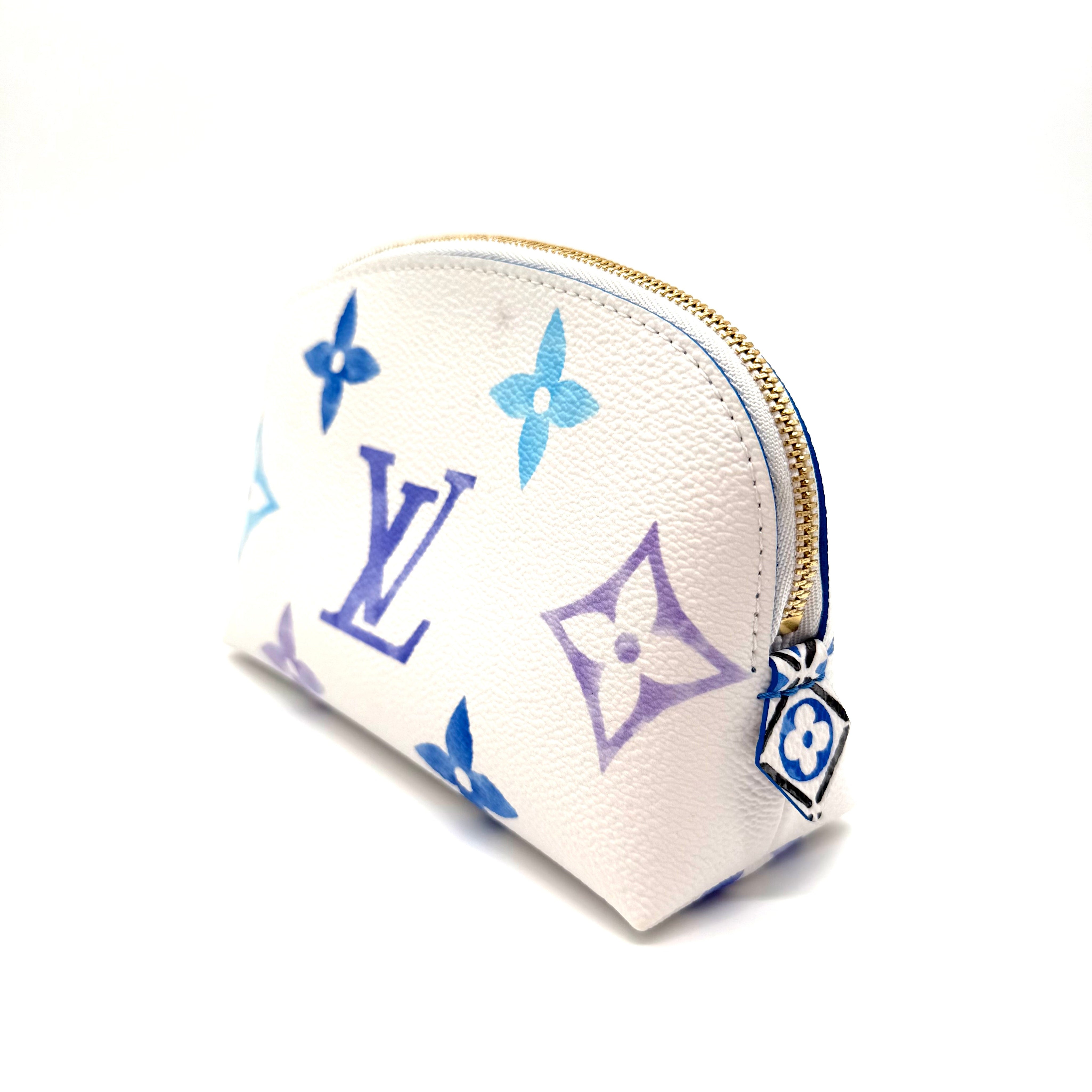 Louis Vuitton By The Pool Pochette Cosmétique | White & Blue Monogram Giant | Gold-Tone Hardware