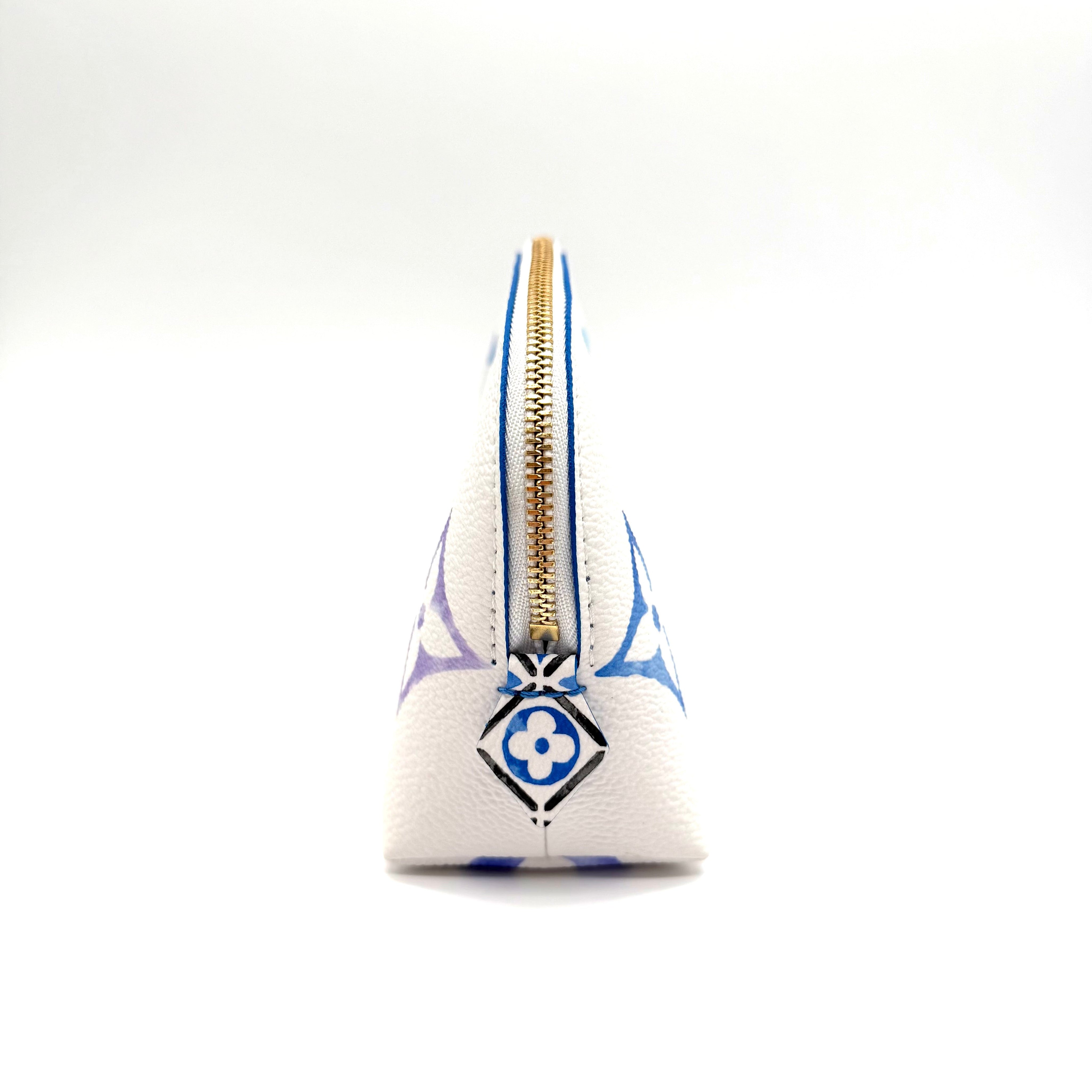 Louis Vuitton By The Pool Pochette Cosmétique | White & Blue Monogram Giant | Gold-Tone Hardware