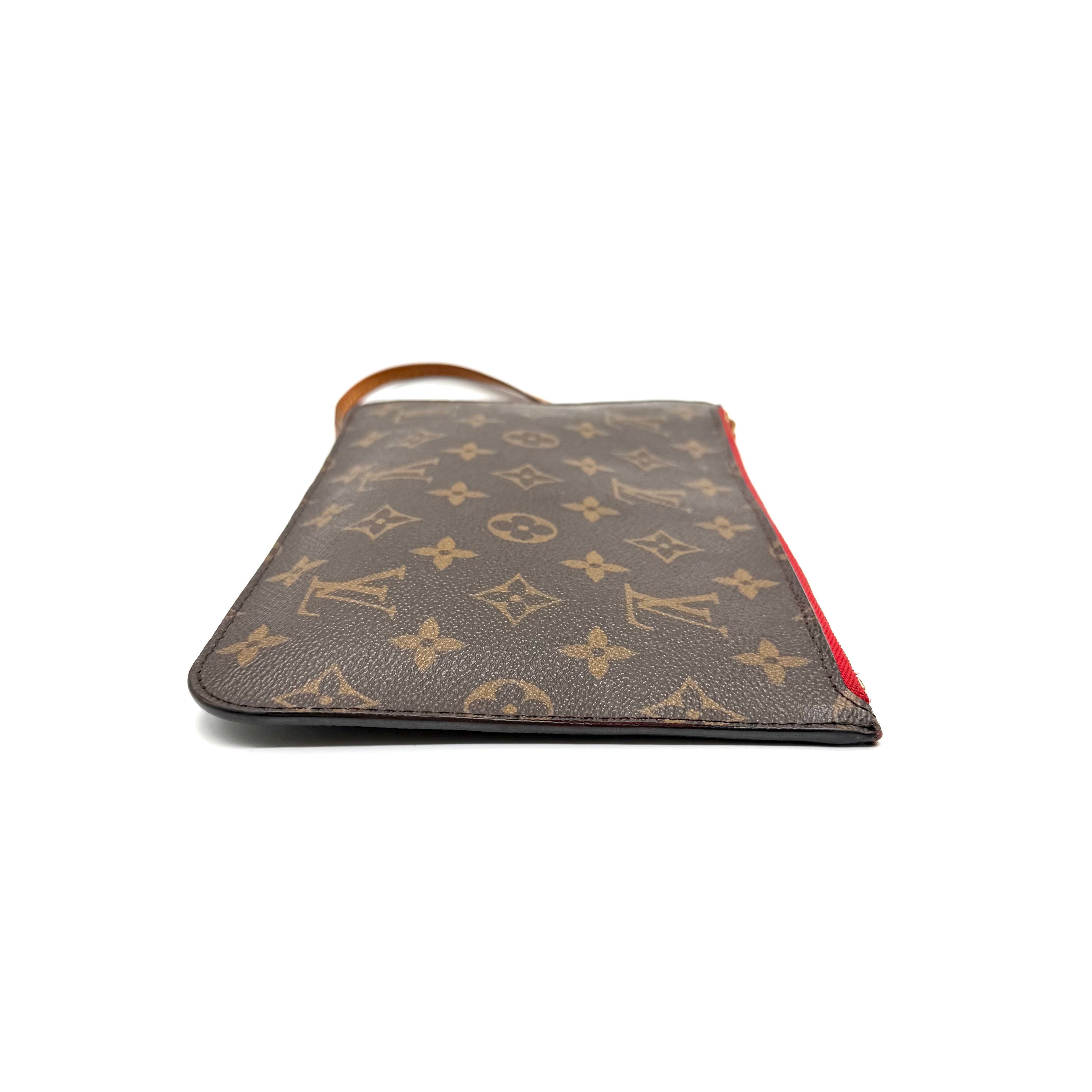 Louis Vuitton | Neverfull Pochette | Monogram Canvas | Gold-Tone Hardware