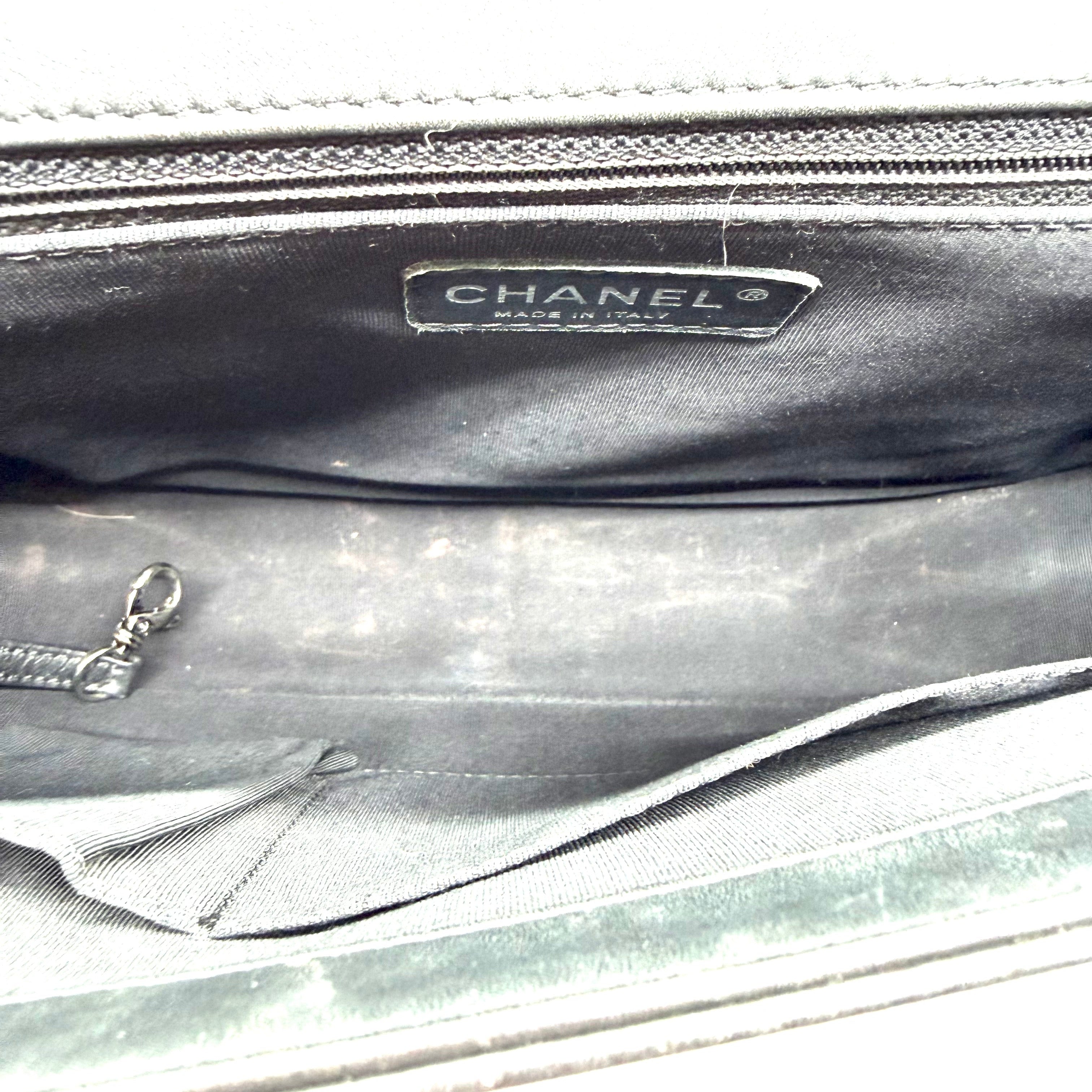 Chanel Boy Flap Shoulder Bag | Black Quilted Leather | Silver-Tone Hardware