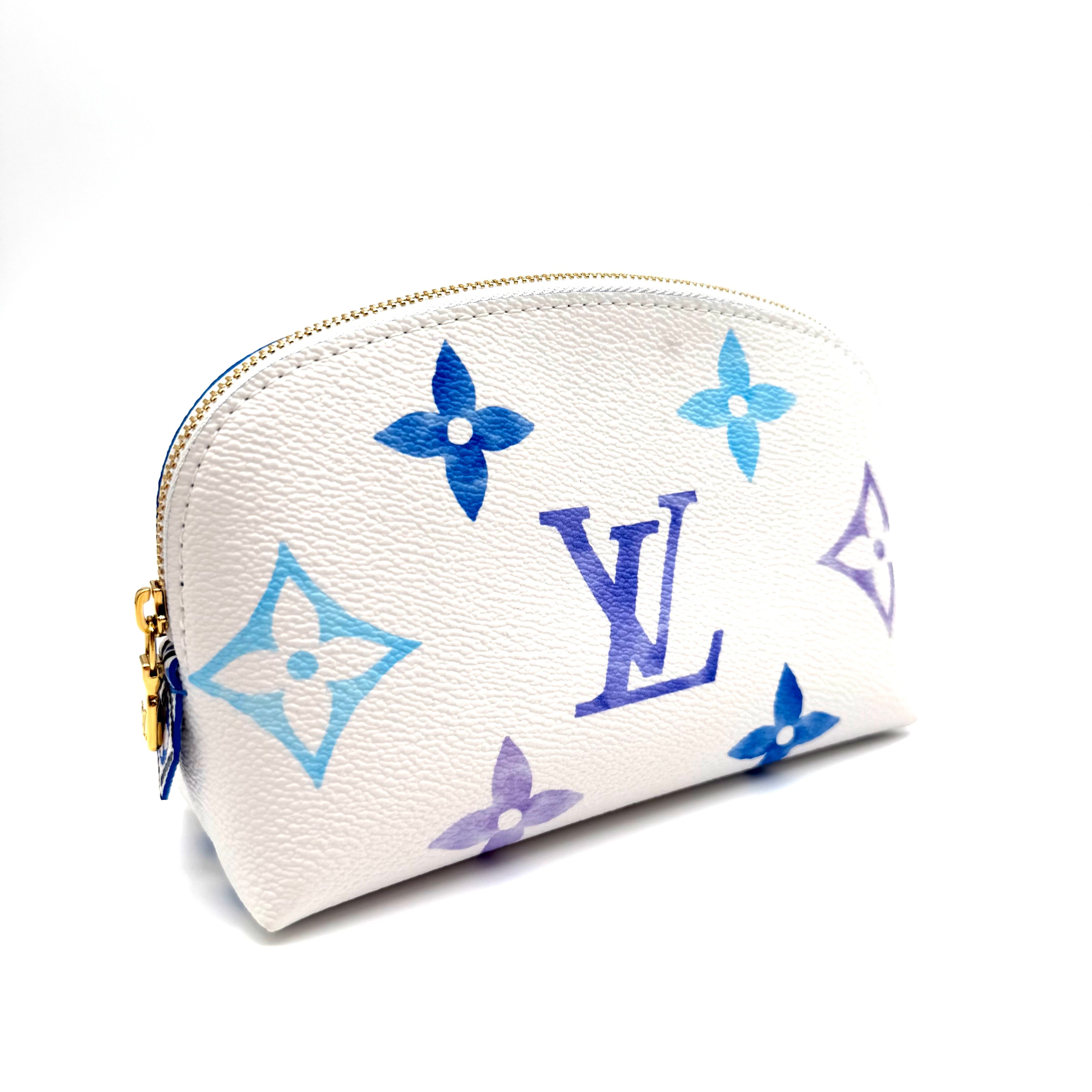 Louis Vuitton By The Pool Pochette Cosmétique | White & Blue Monogram Giant | Gold-Tone Hardware