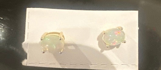 Sicilian_666 opal studs
