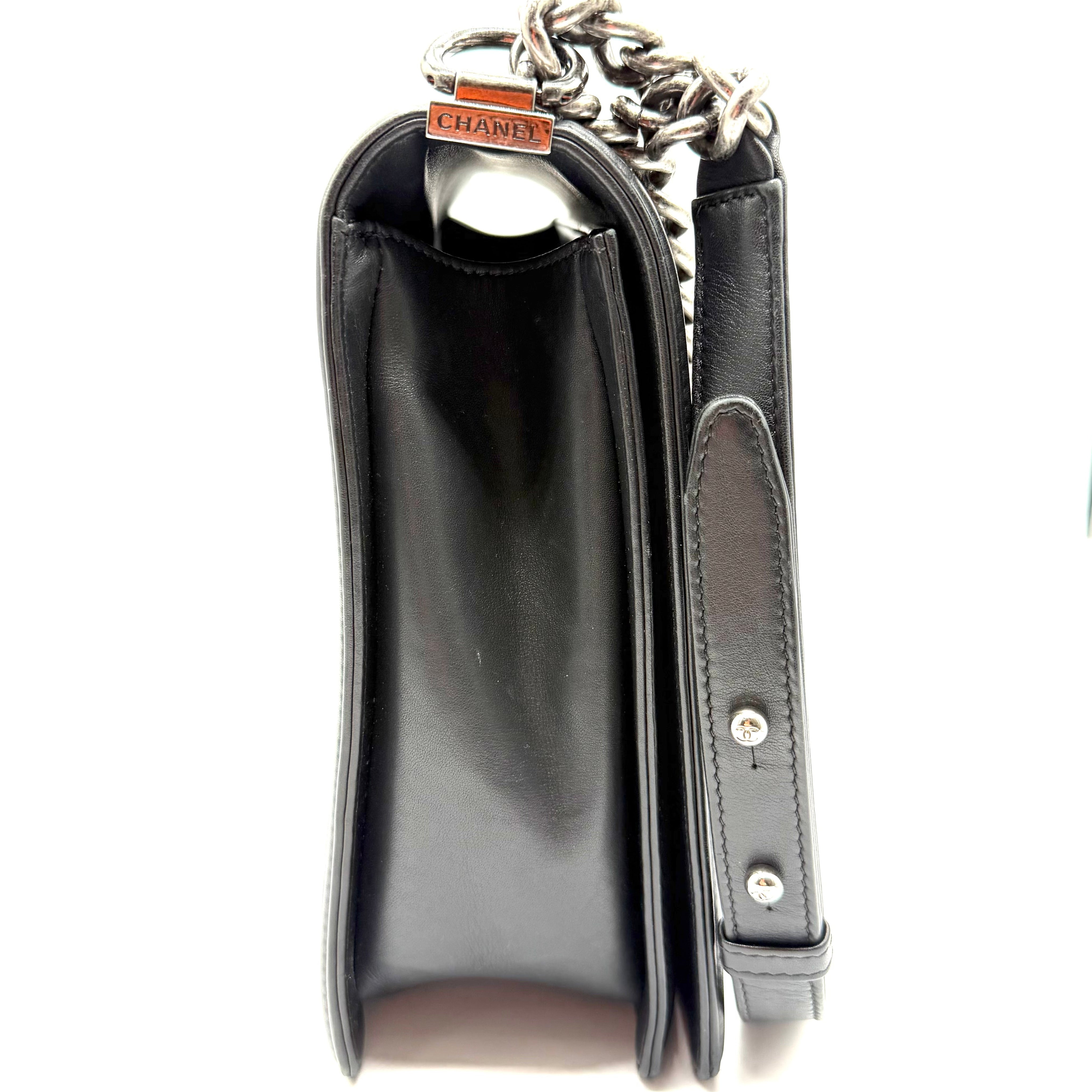 Chanel Boy Flap Shoulder Bag | Black Quilted Leather | Silver-Tone Hardware